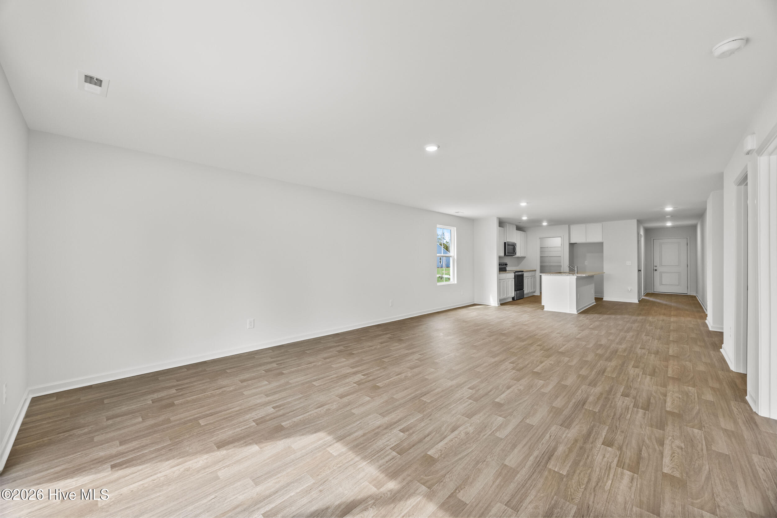 100564983 | Photo 10