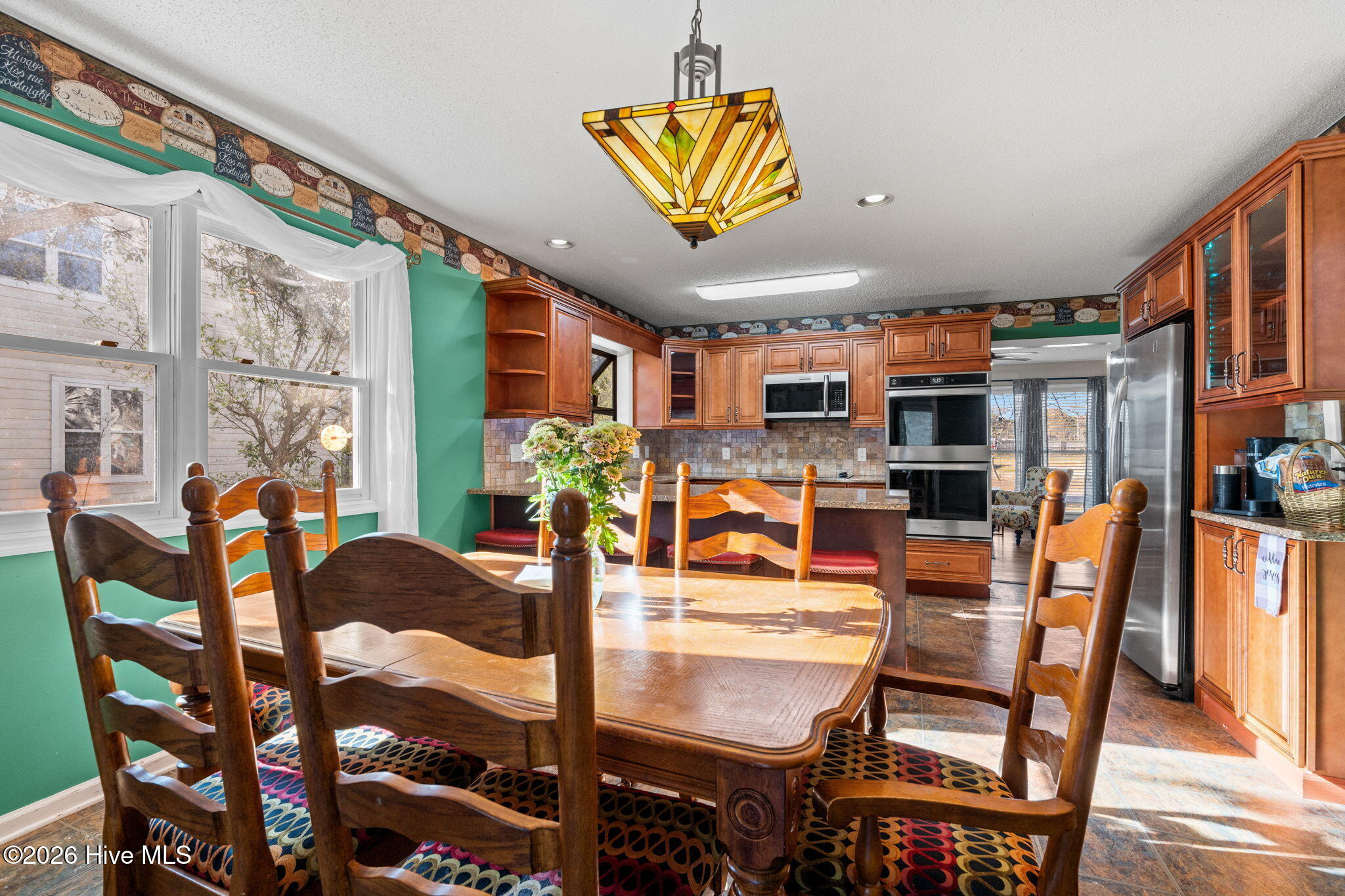 100562881 | Photo 14