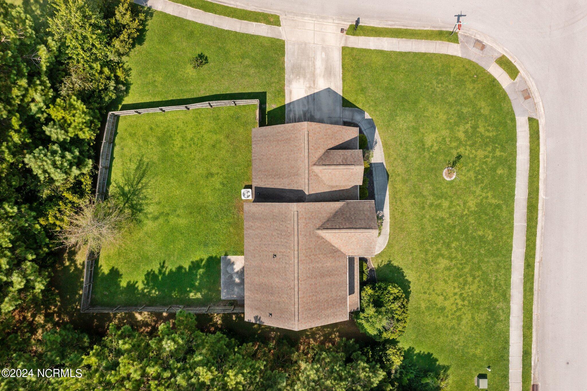 100549722 | Photo 35