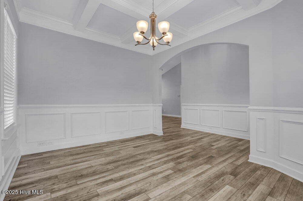 100512692 | Photo 13