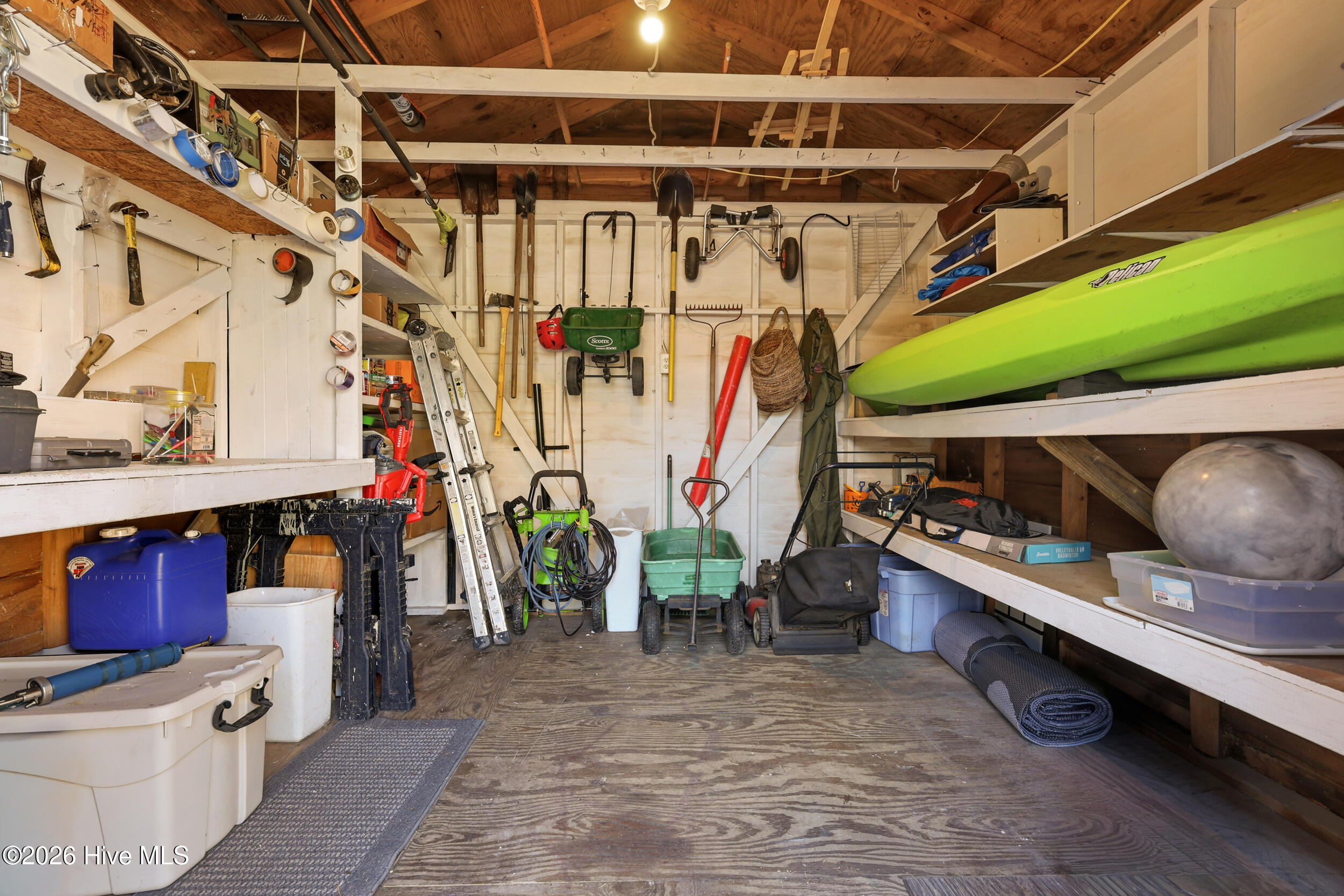 100556614 | Photo 27