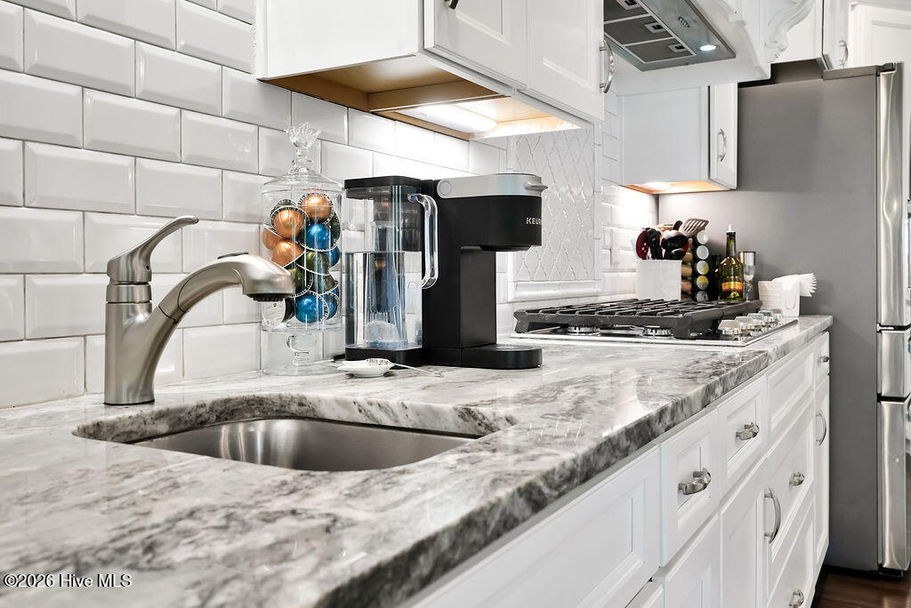 100562480 | Photo 19