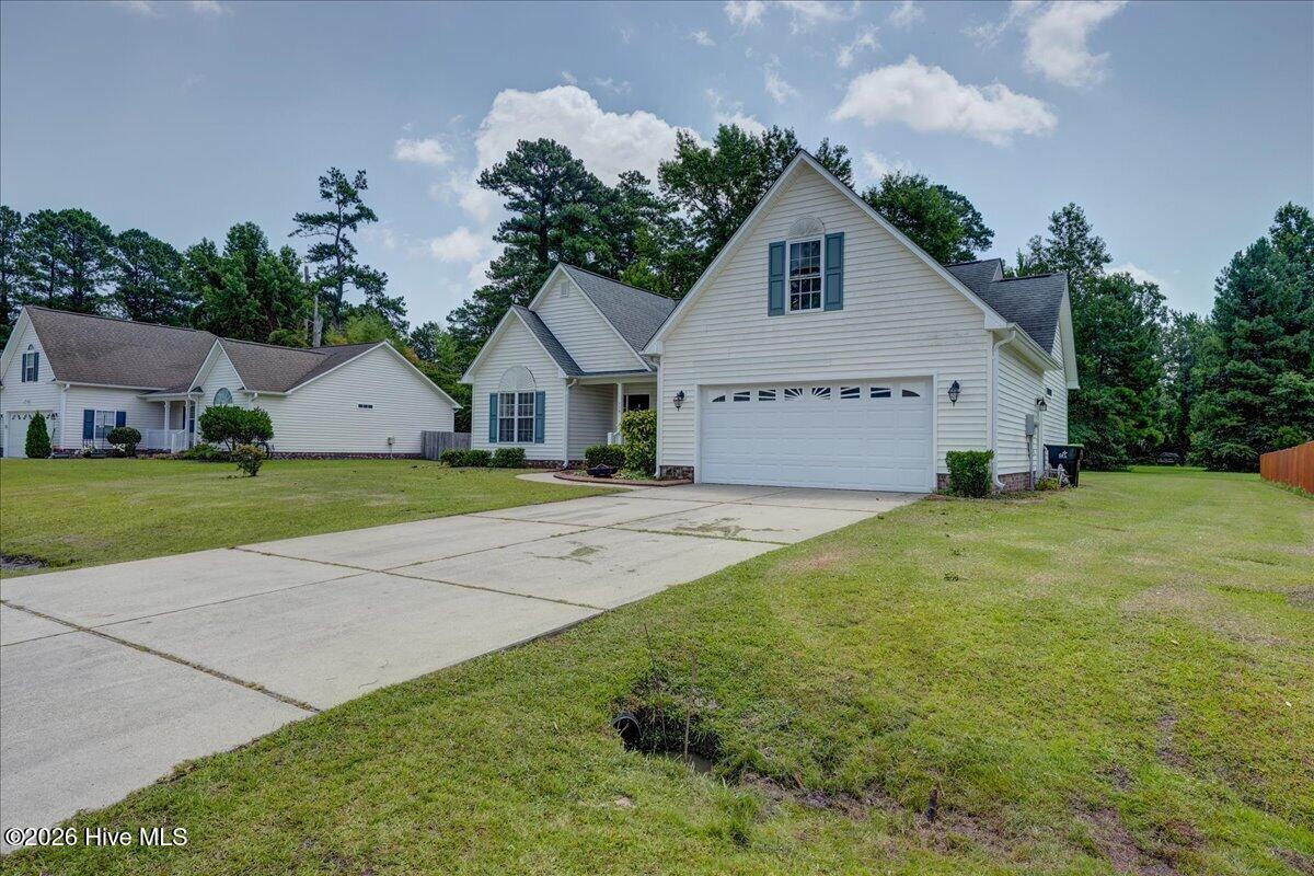 Exterior photo of 105 Croatan Woods Drive, New Bern, NC 28562. MLS: 100587931