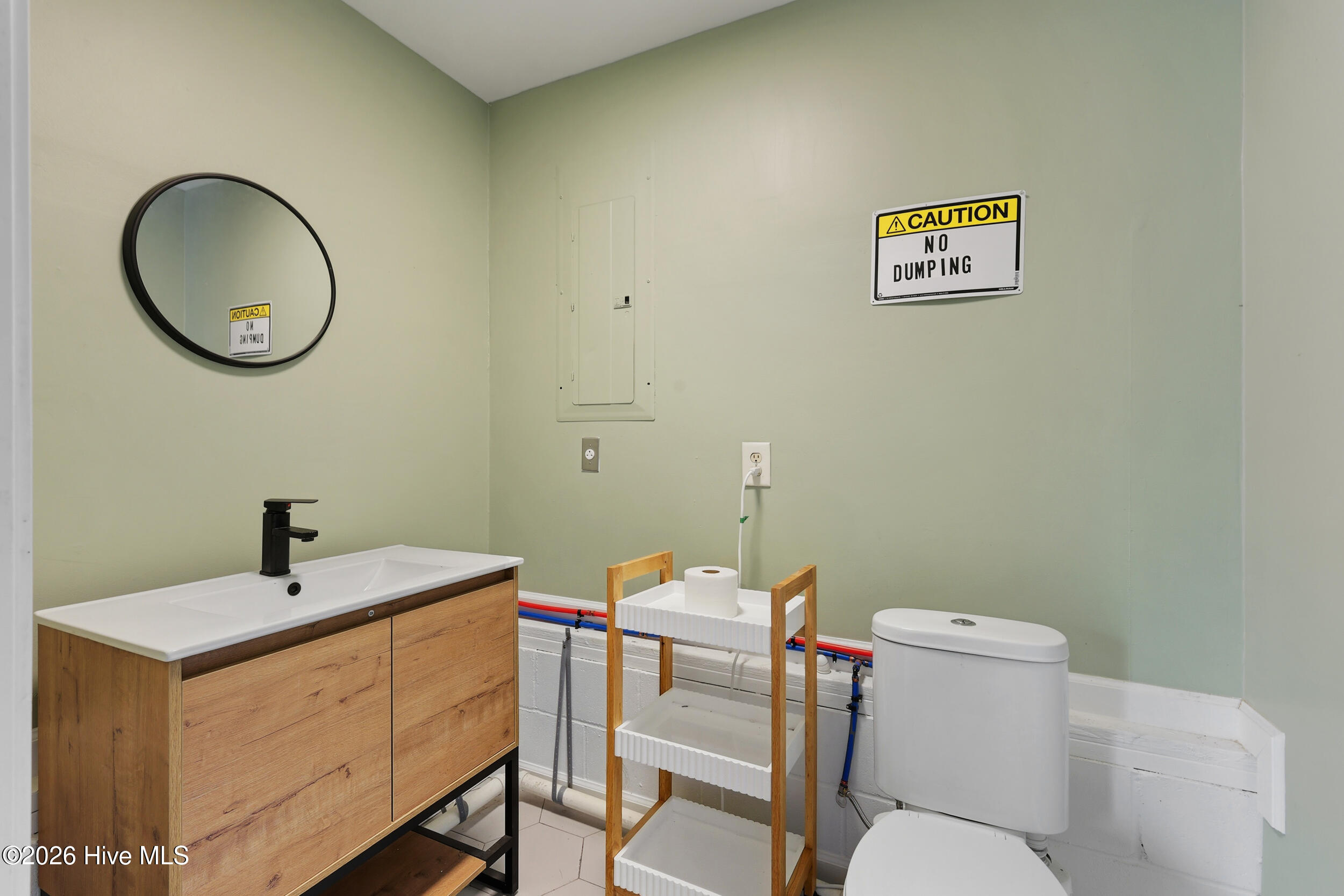 100563563 | Photo 37