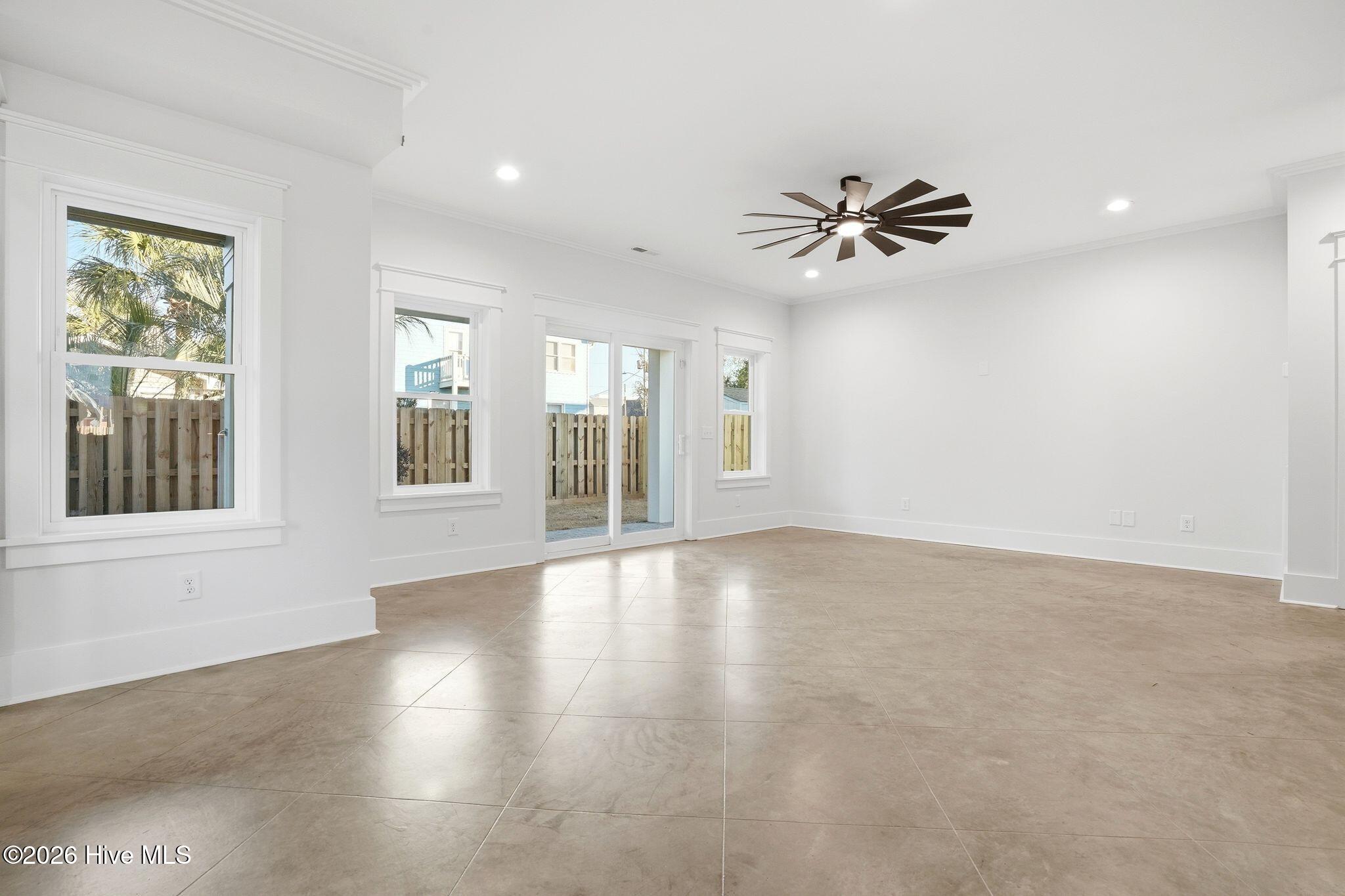 100554996 | Photo 17