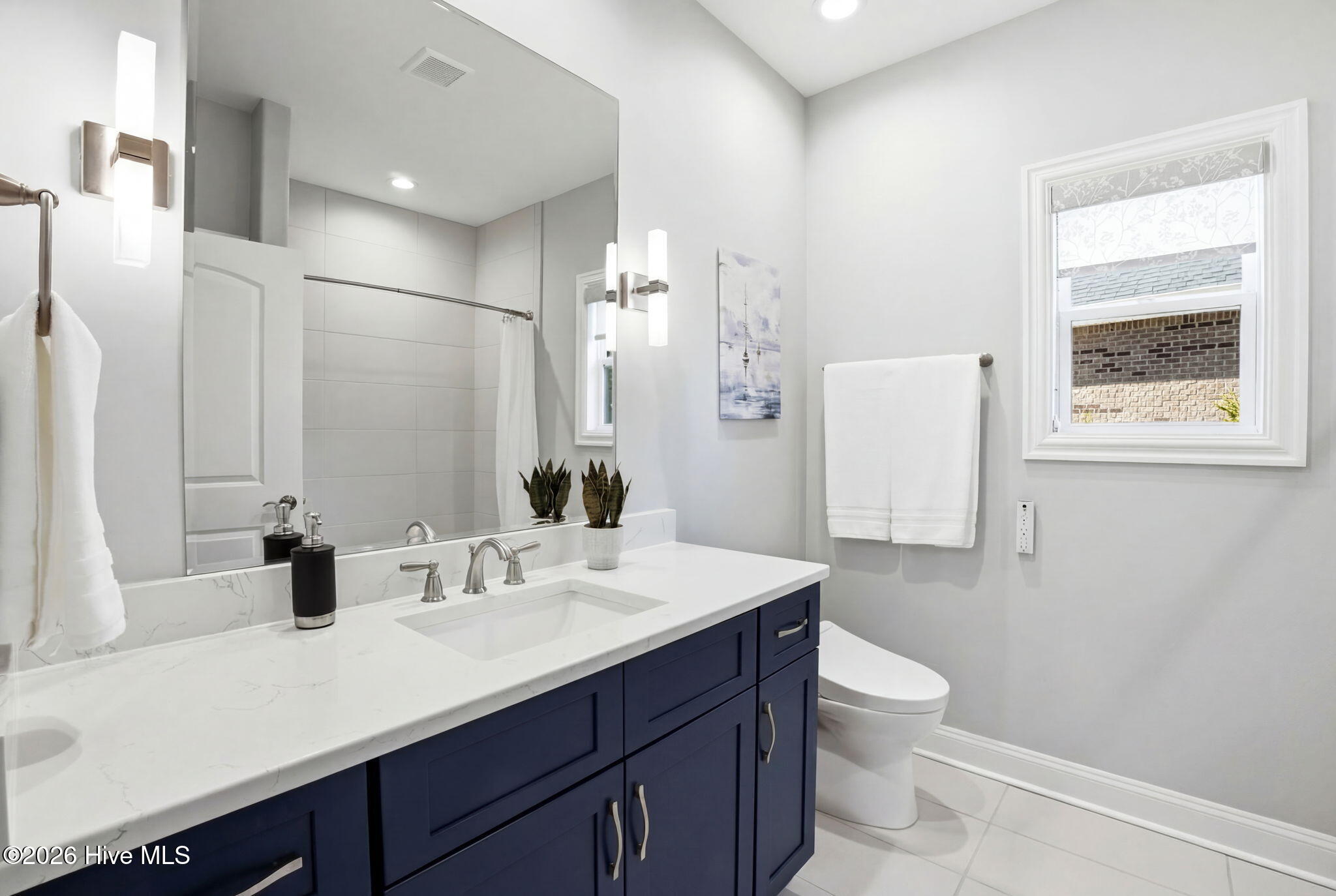 100555093 | Photo 31