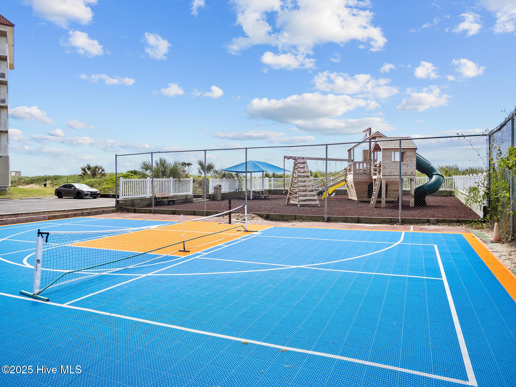 100518726 | Photo 27