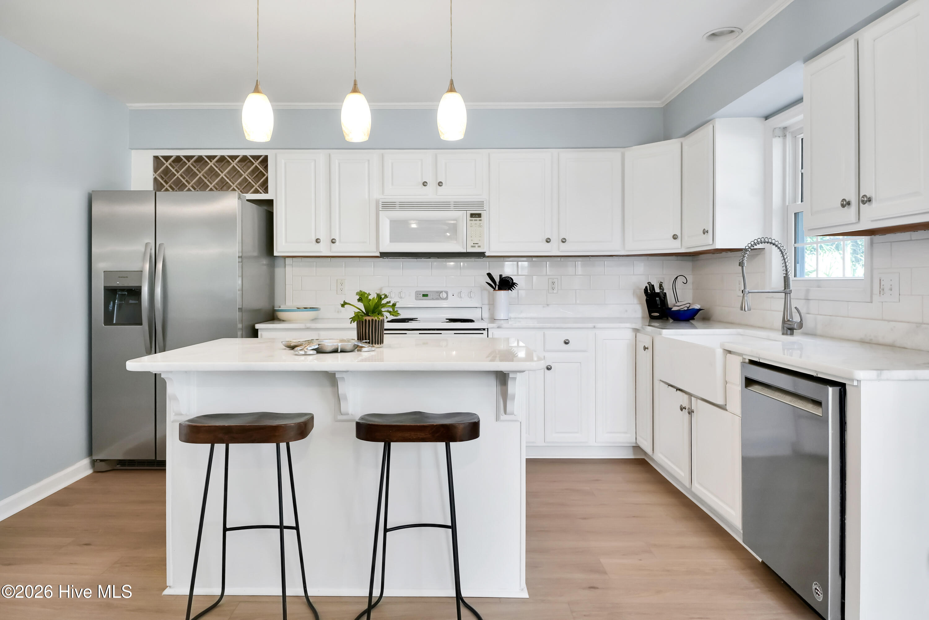 100550810 | Photo 11