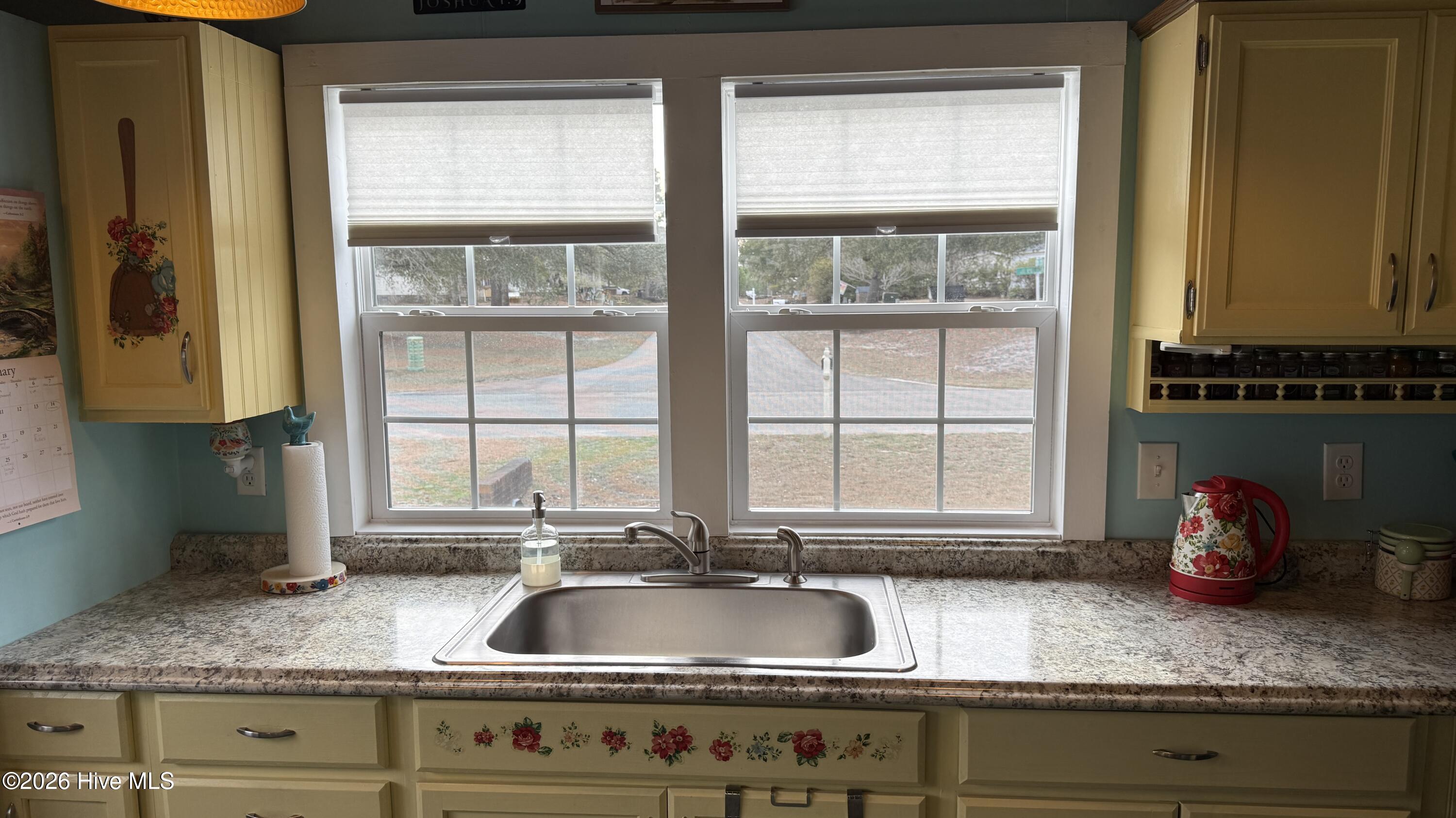 100558747 | Photo 57