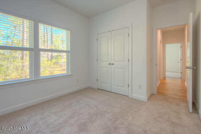 100563715 | Photo 17