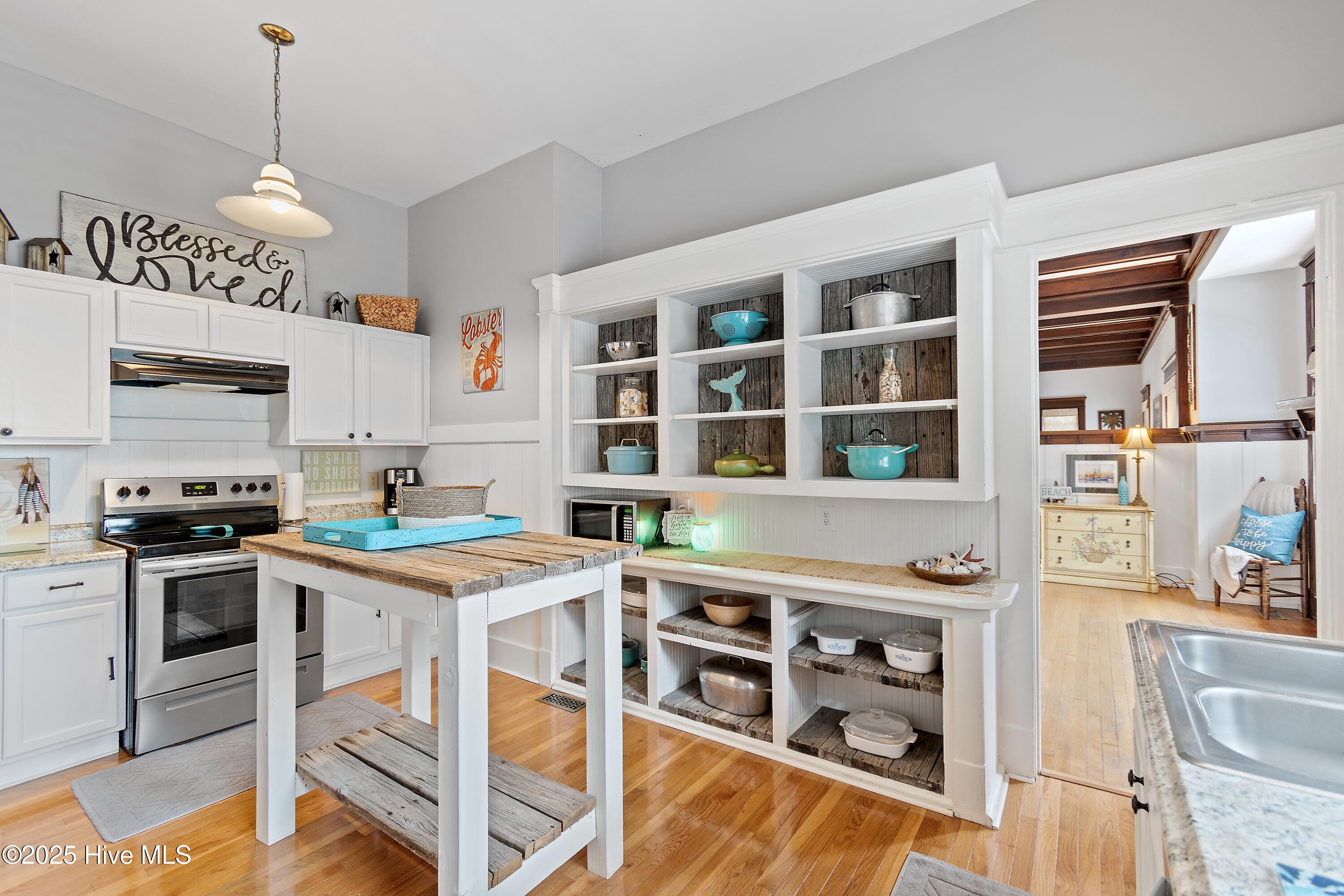 100544139 | Photo 21