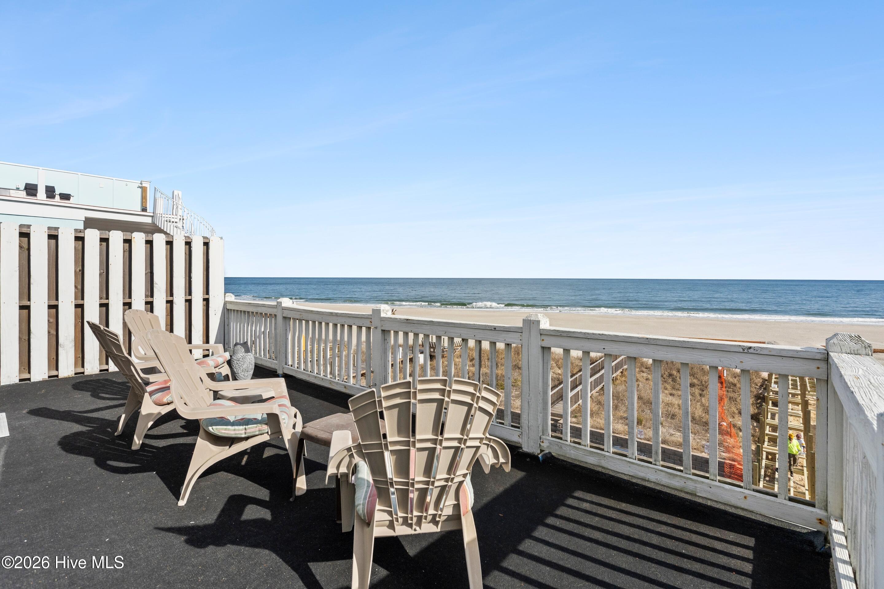 100549000 | Photo 36