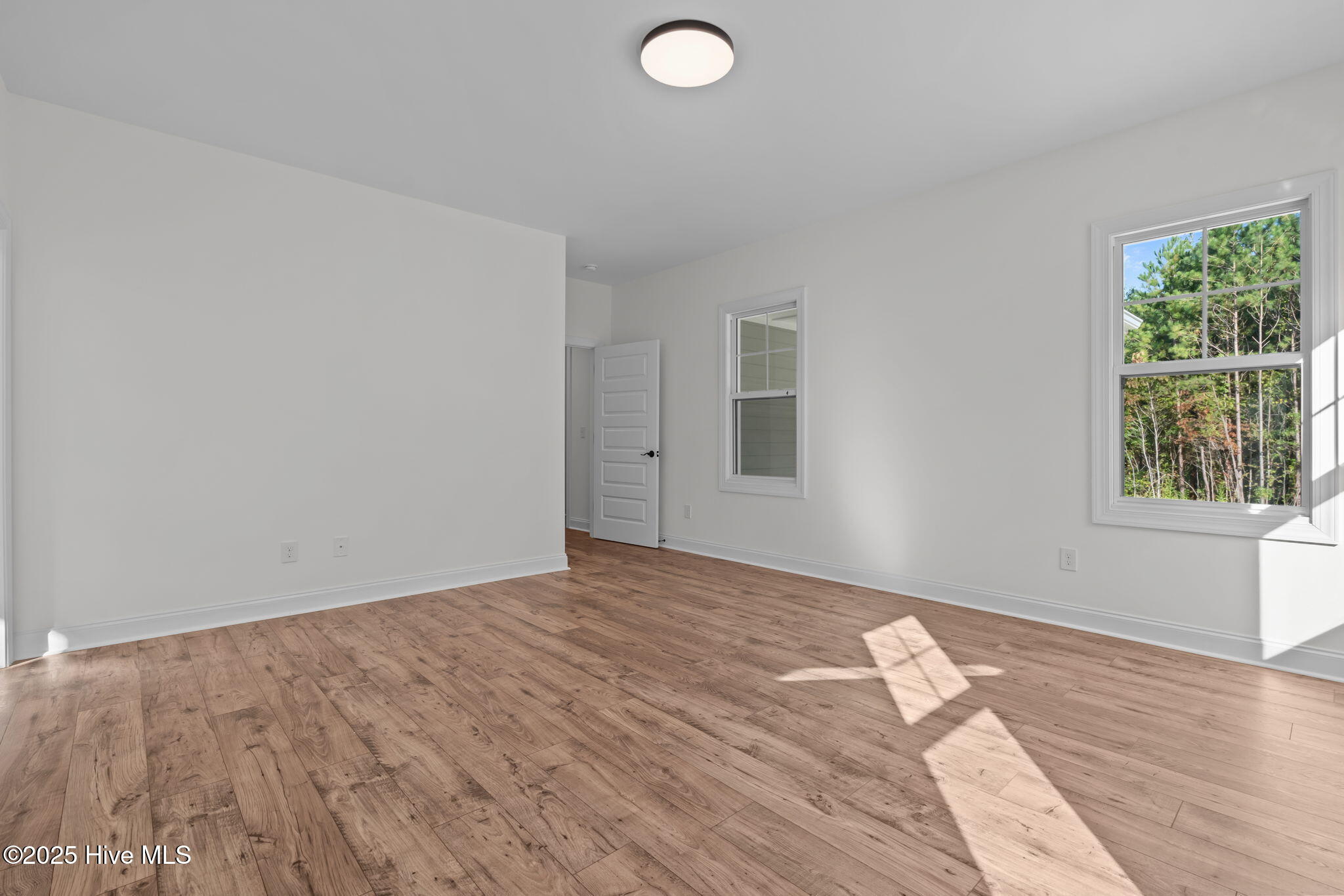 150 Hickory Pointer Way