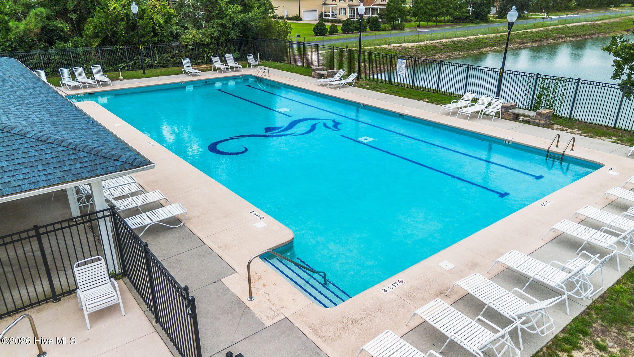 100554747 | Photo 40