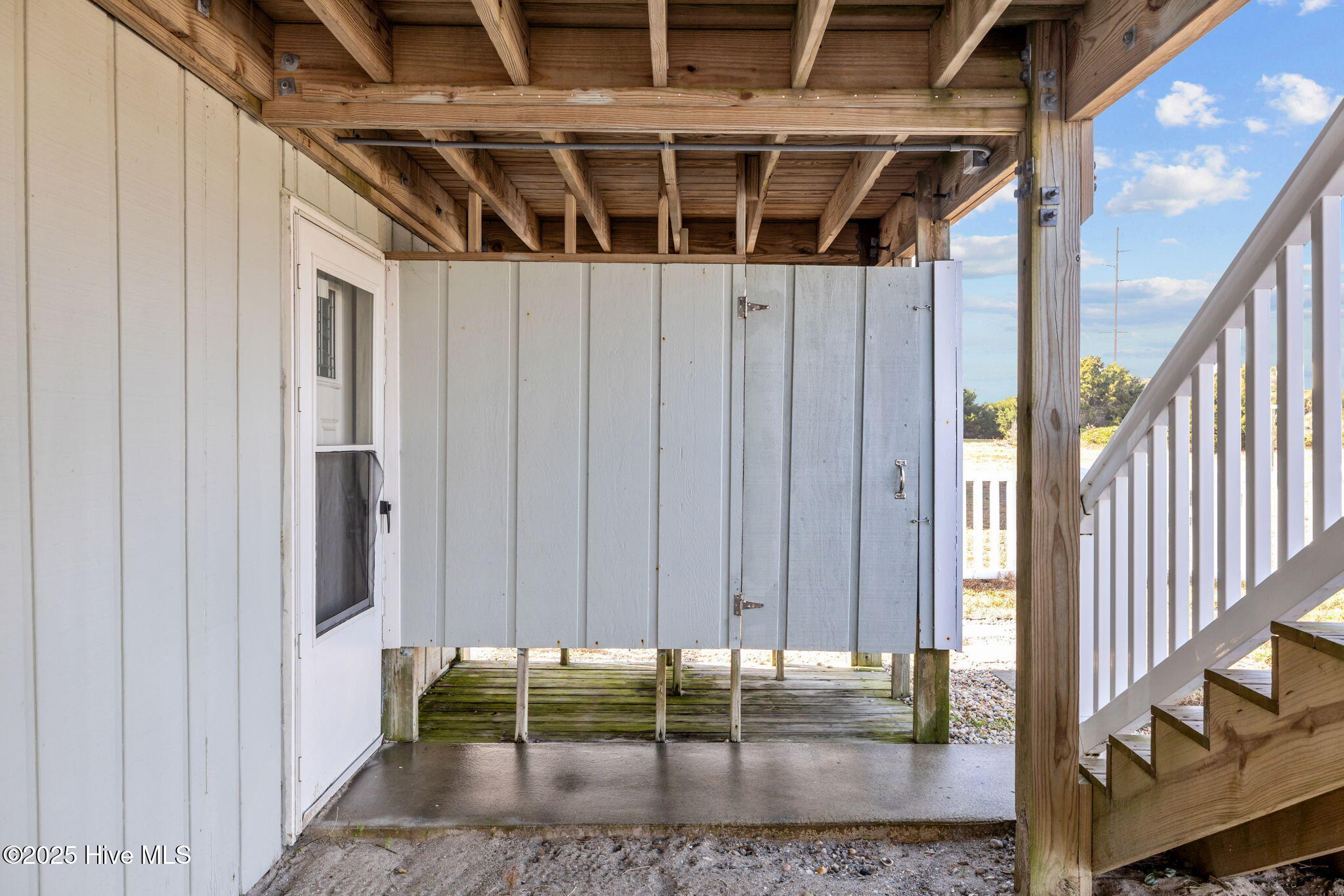 100543368 | Photo 21