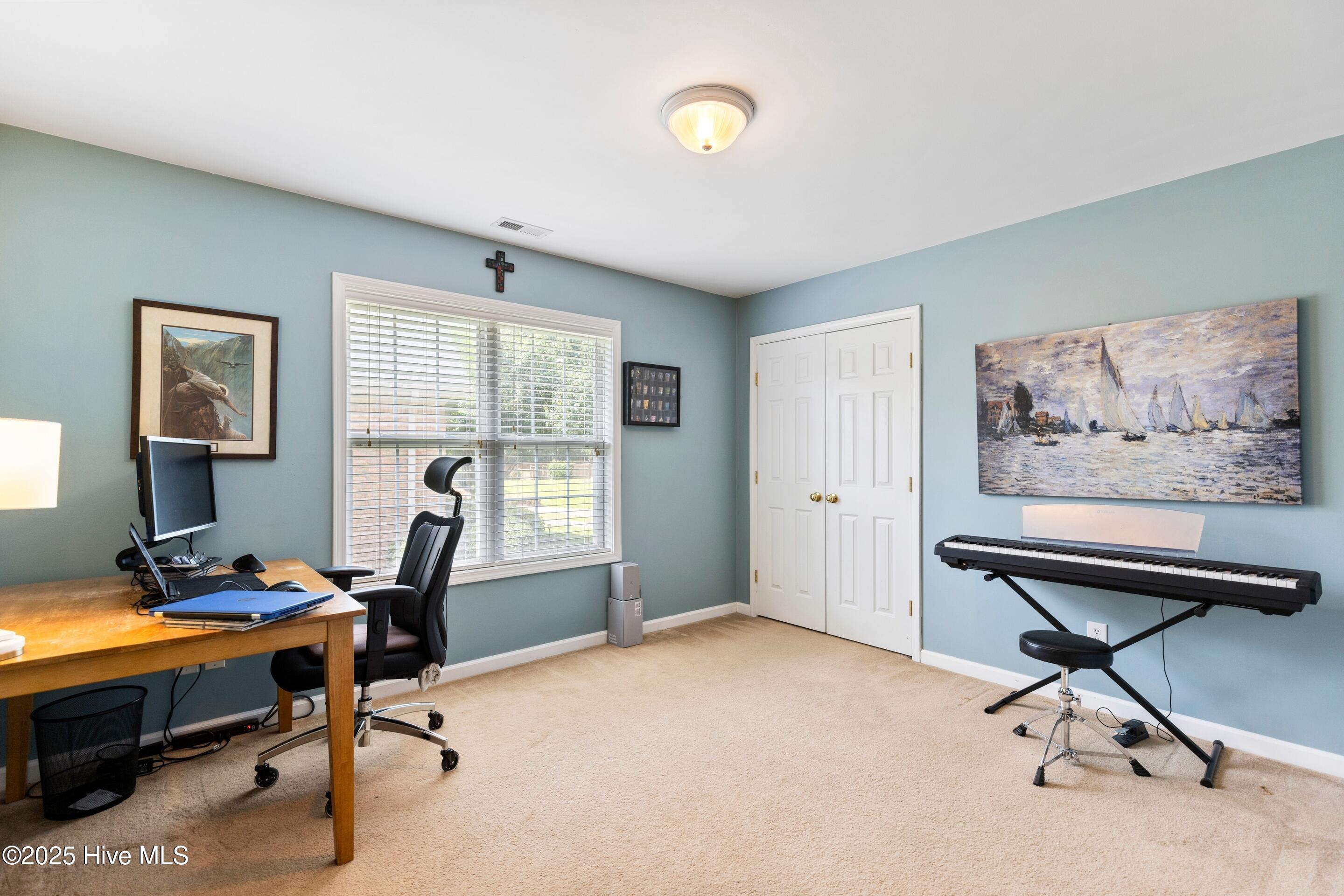 100519382 | Photo 31