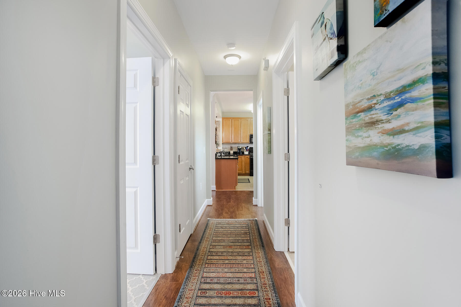 100563868 | Photo 22