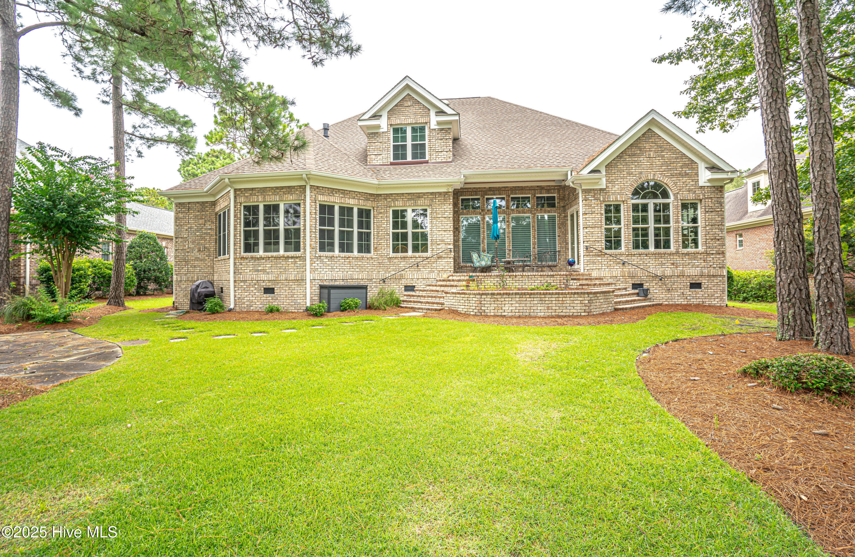 100549675 | Photo 53