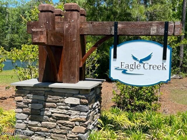 EAGLE CREEK ENTRANCE