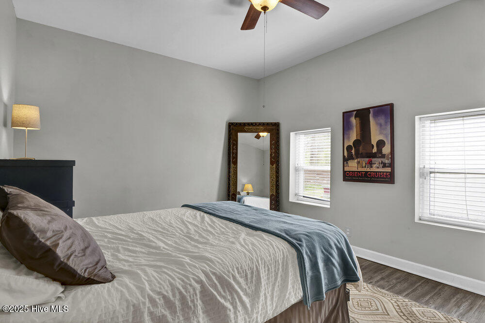 100543464 | Photo 45