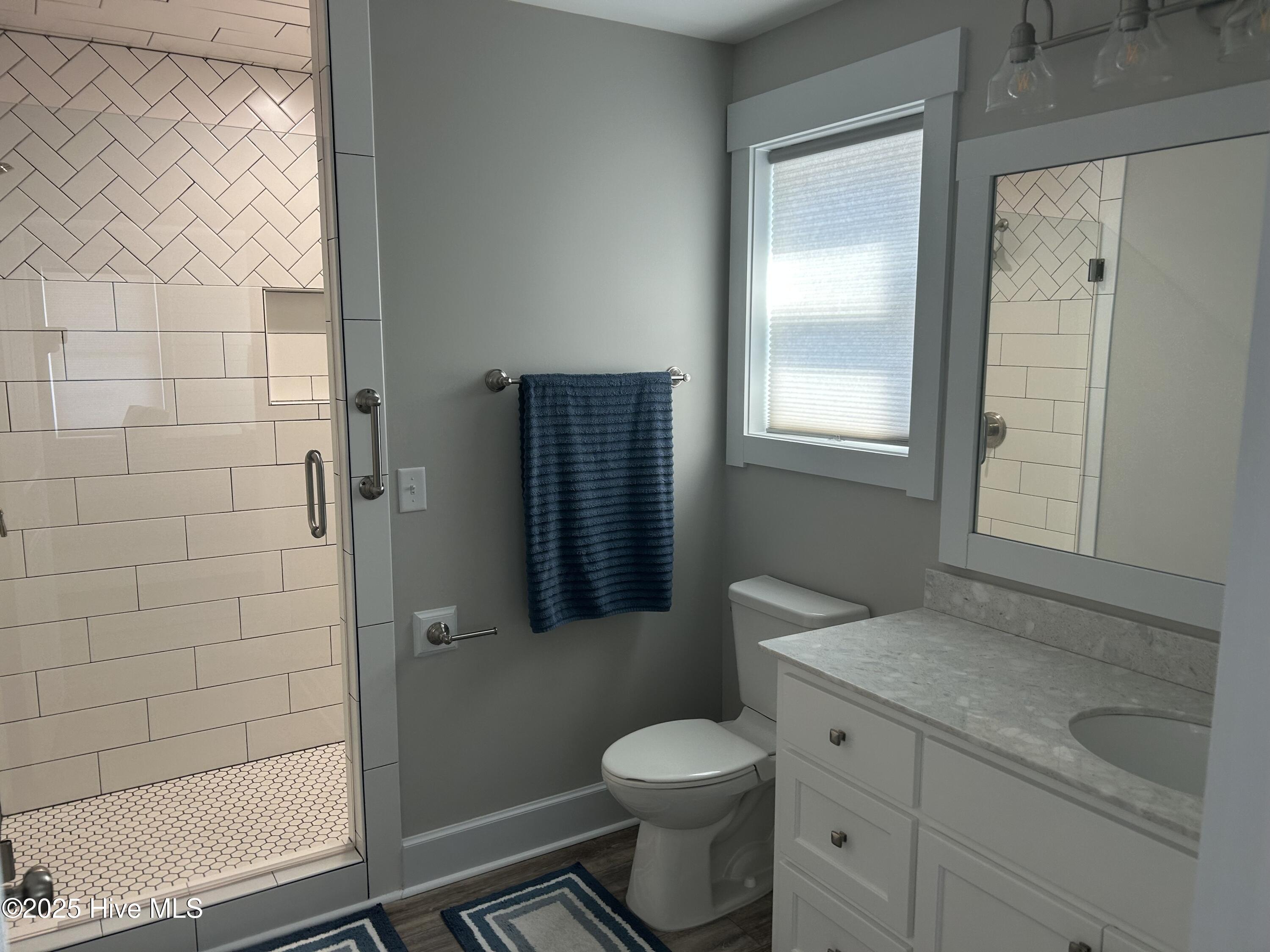 100496058 | Photo 23