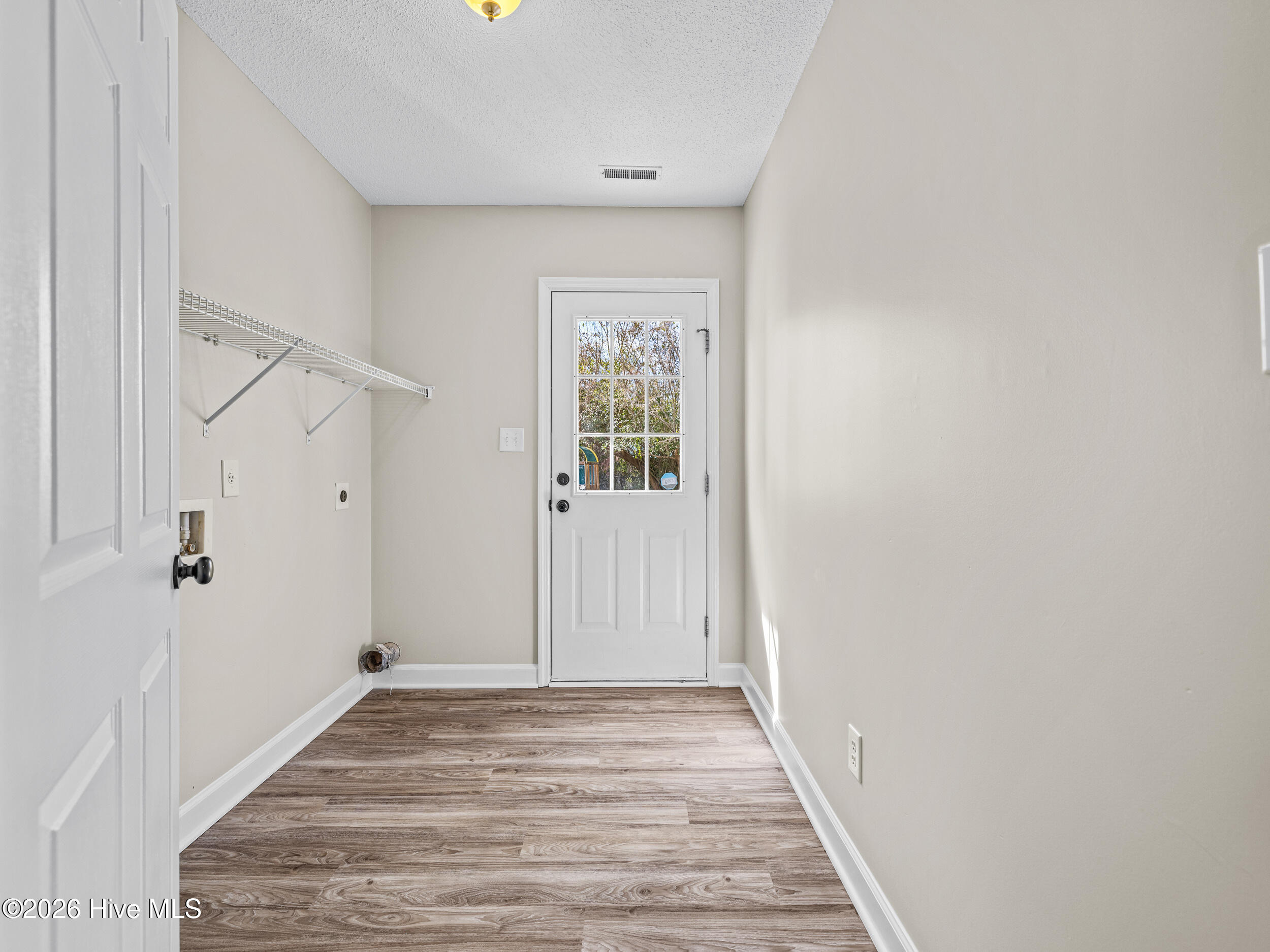 100554469 | Photo 20