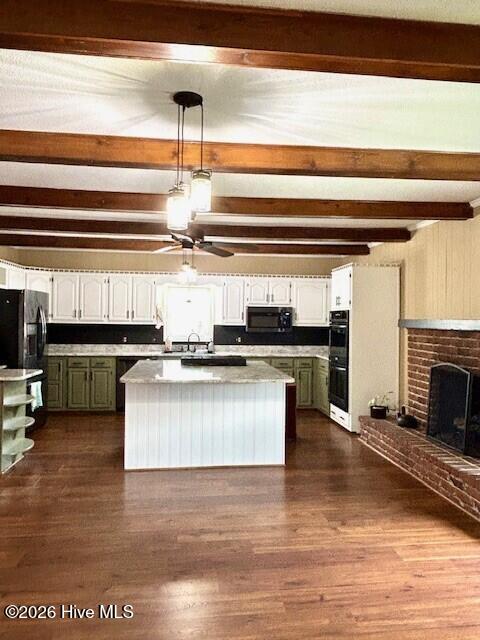 100557788 | Photo 55