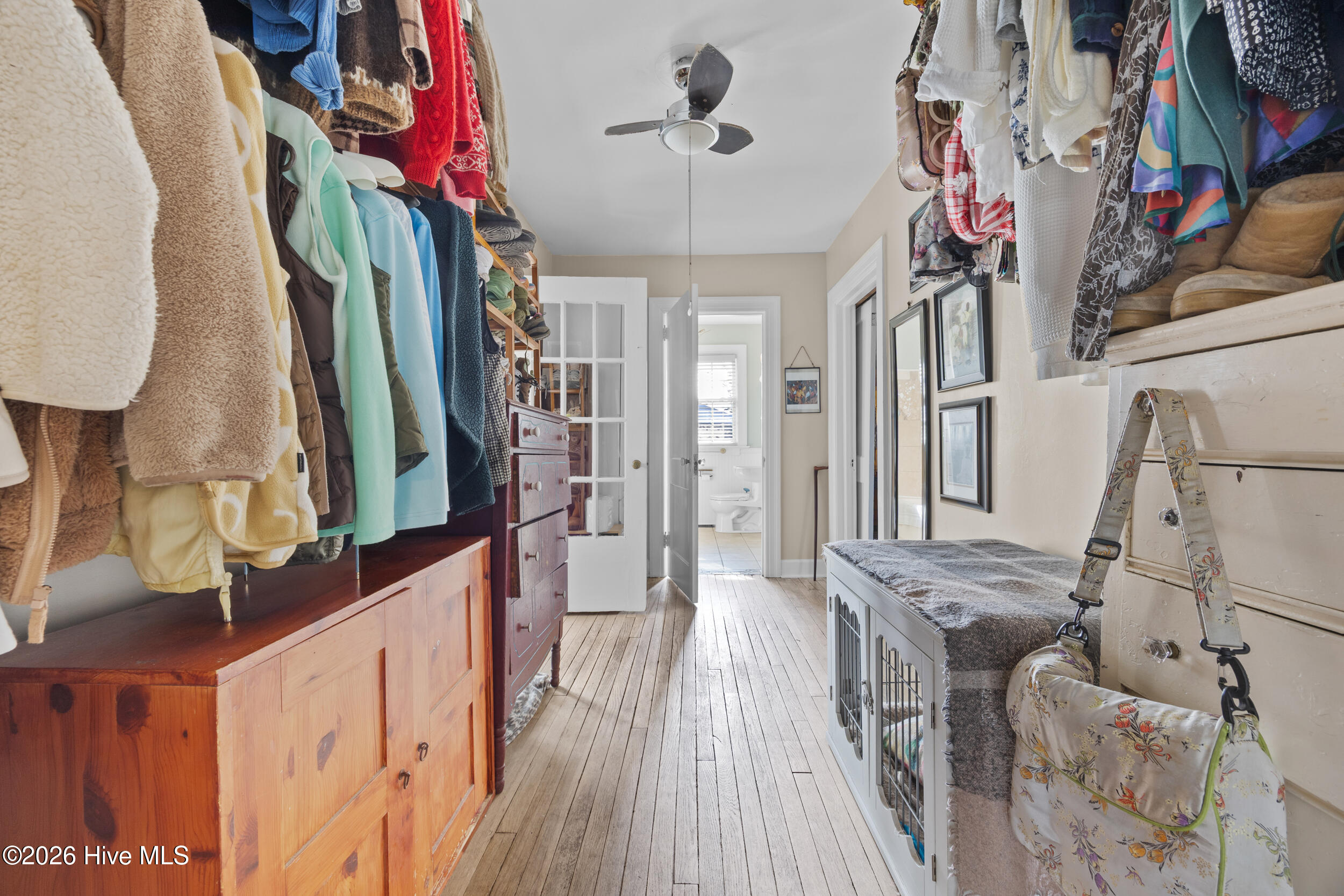 100559586 | Photo 25