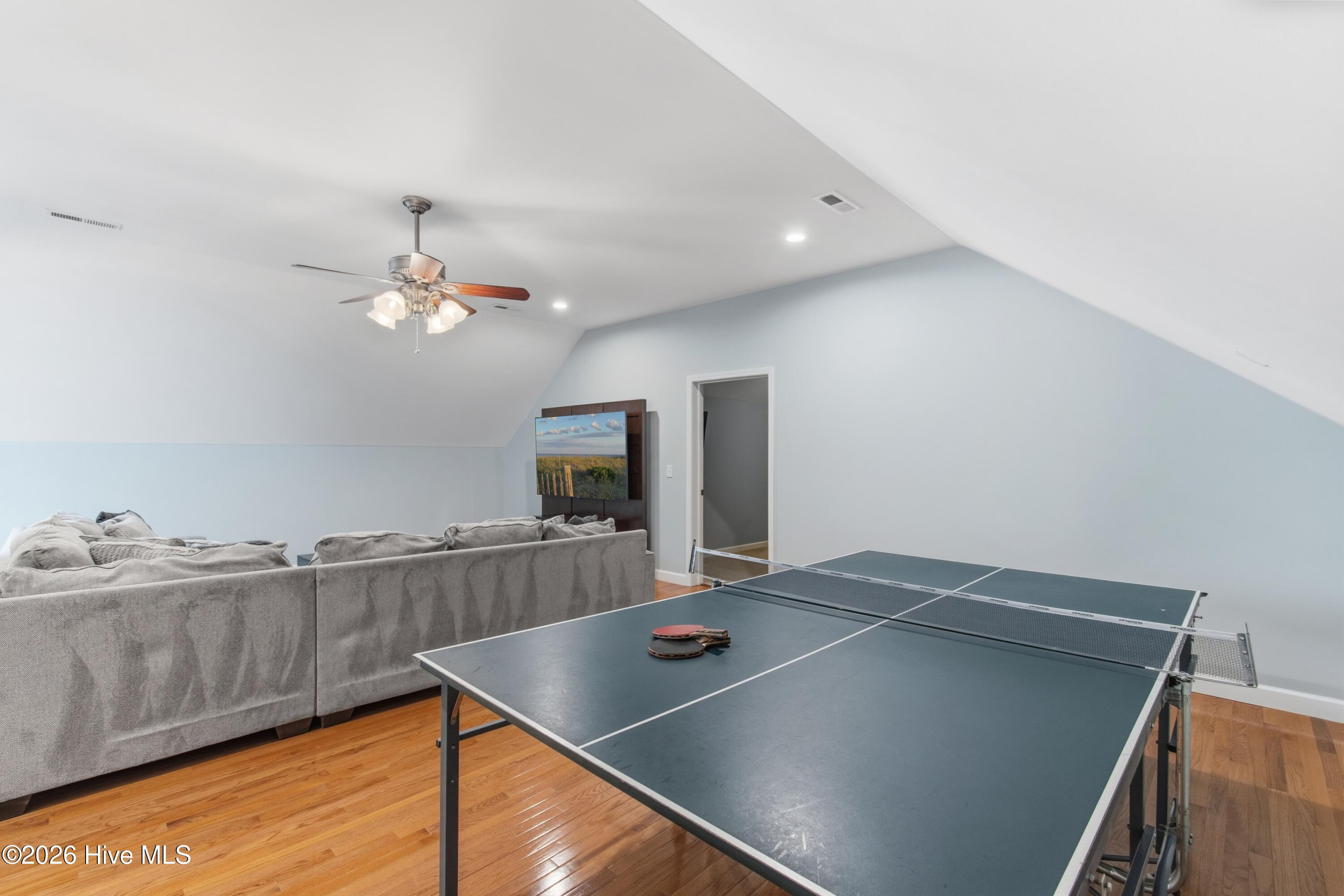 100556655 | Photo 58