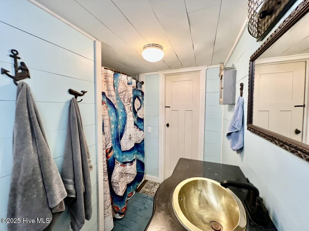 100527564 | Photo 11