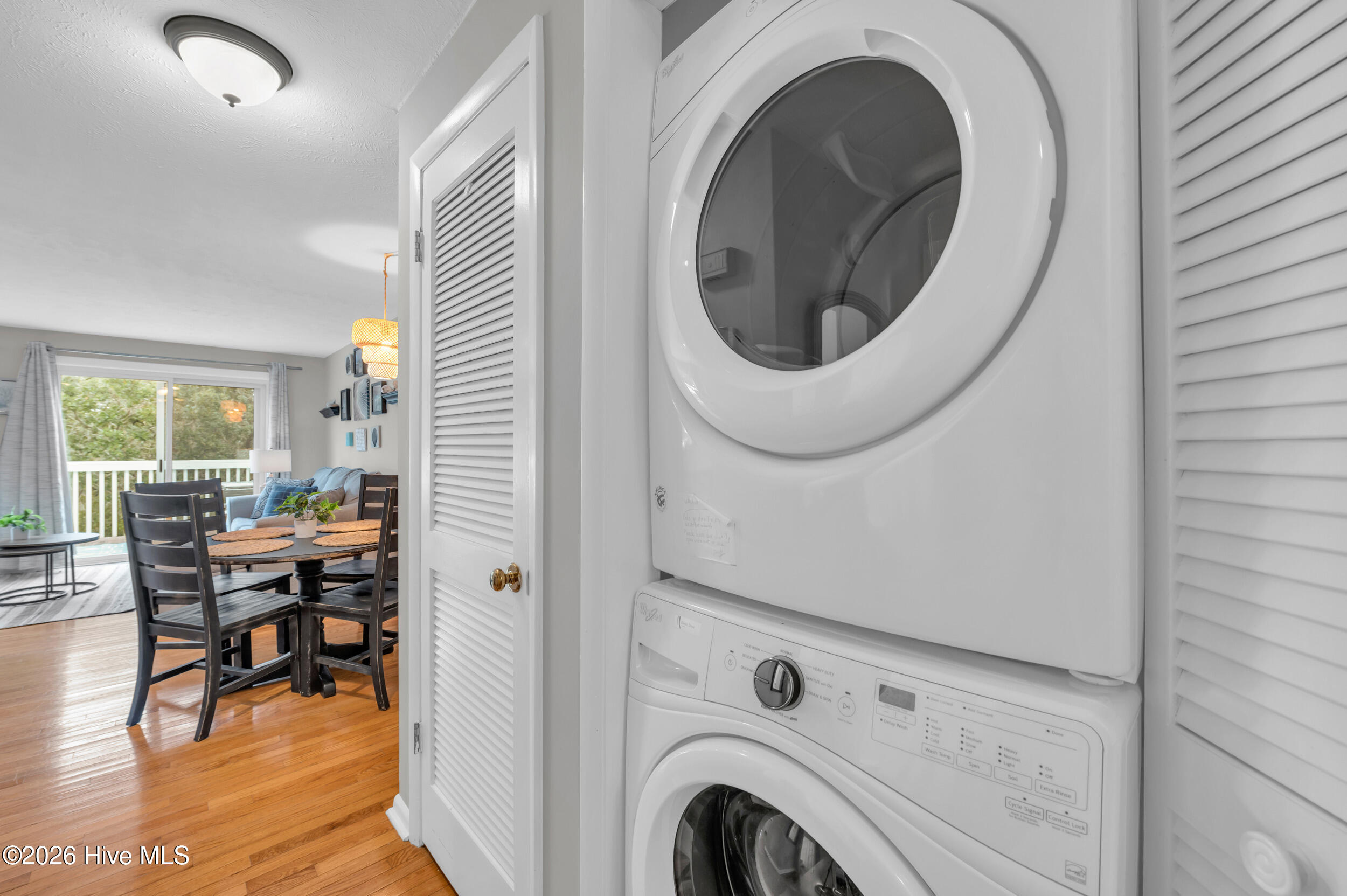 100551803 | Photo 18