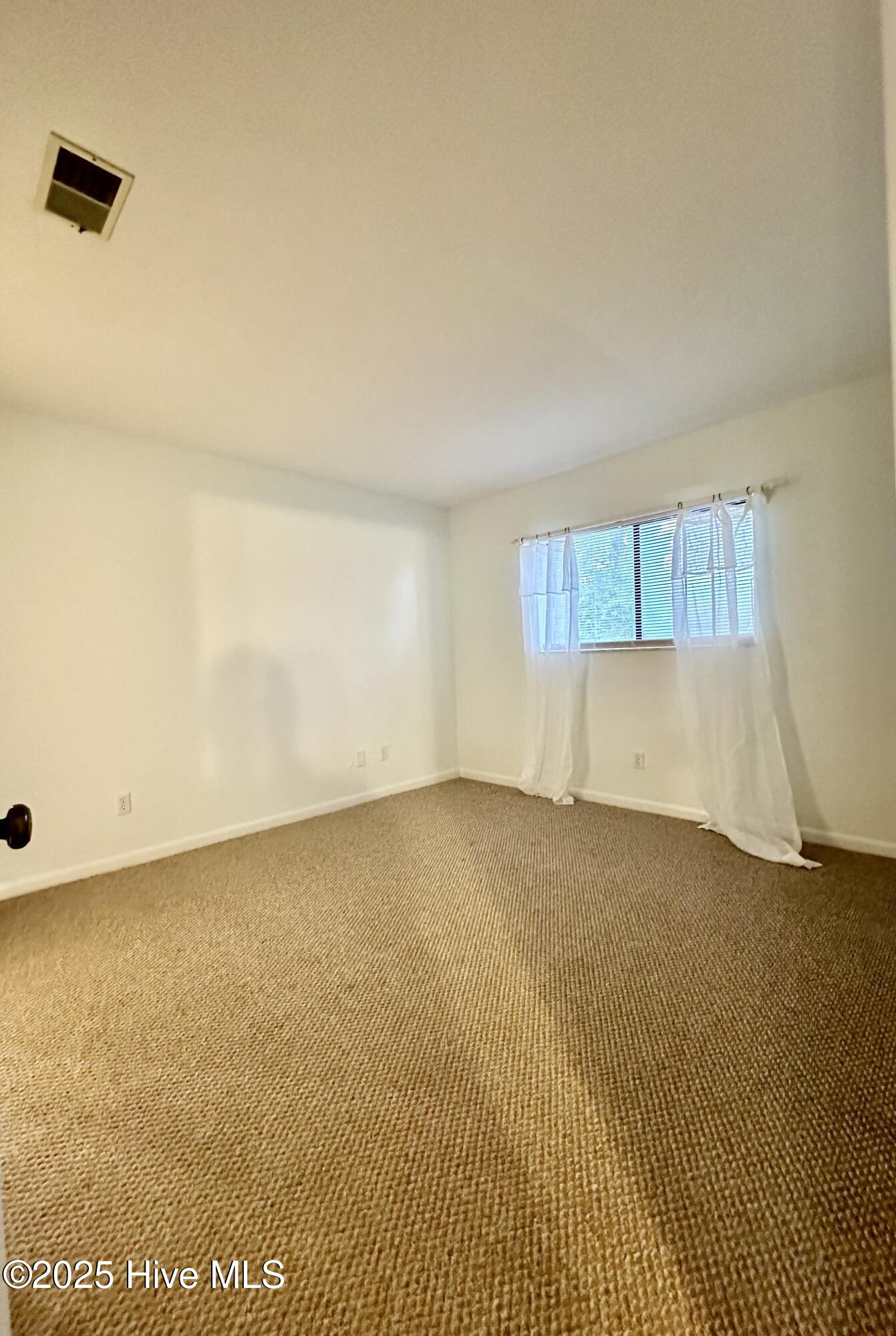 100493432 | Photo 11