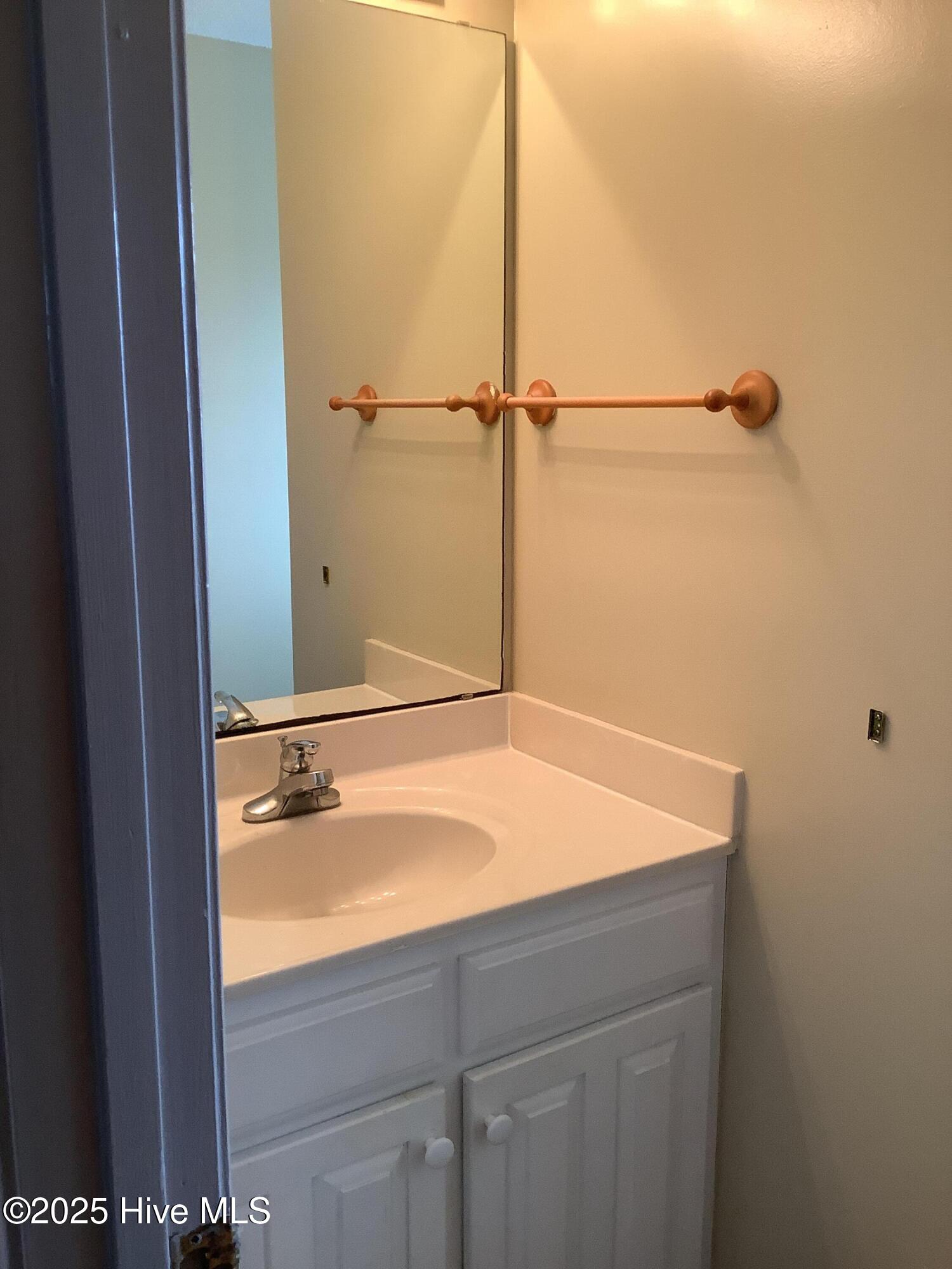 100530094 | Photo 42