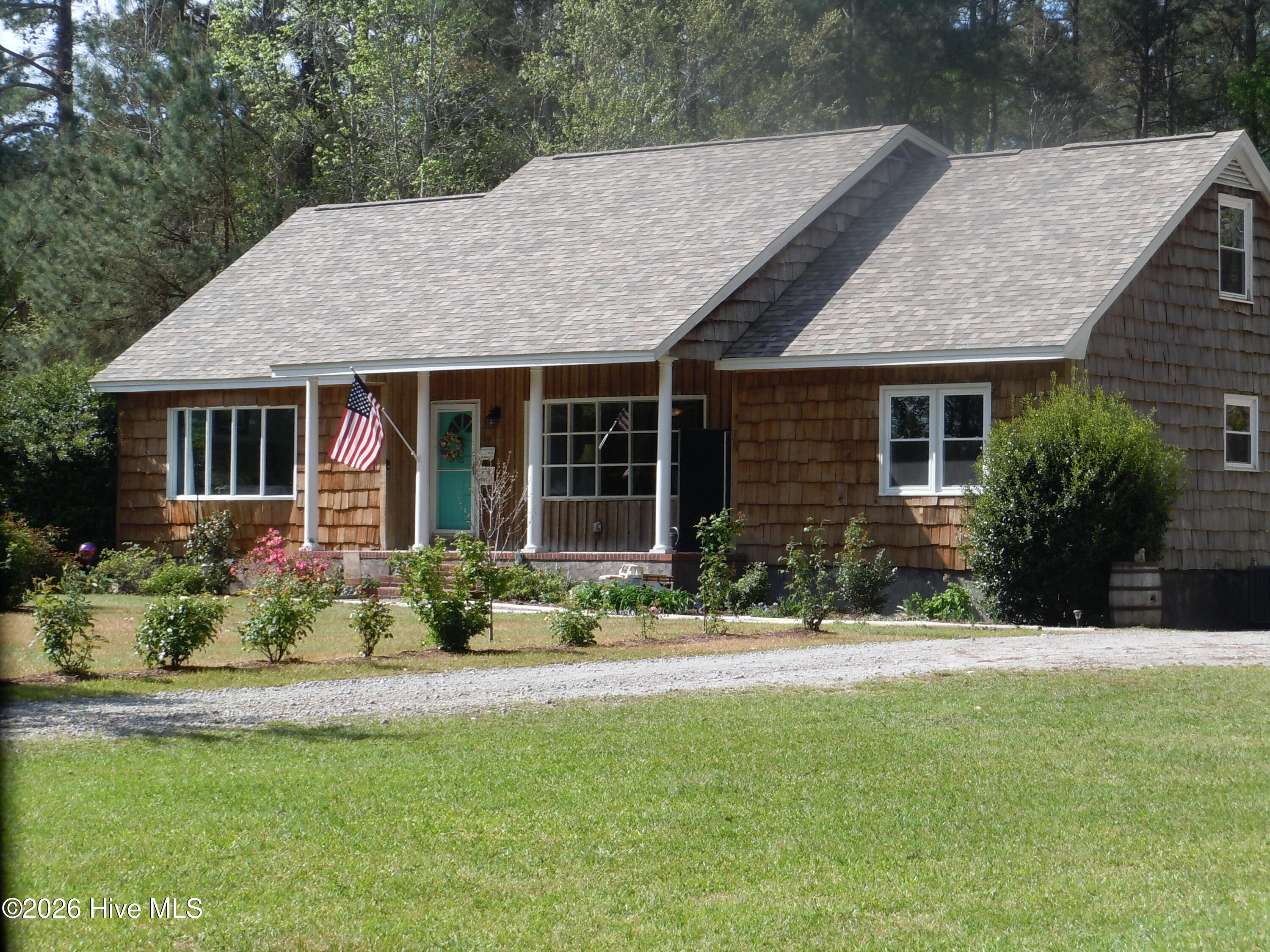 100565129 | Photo 69