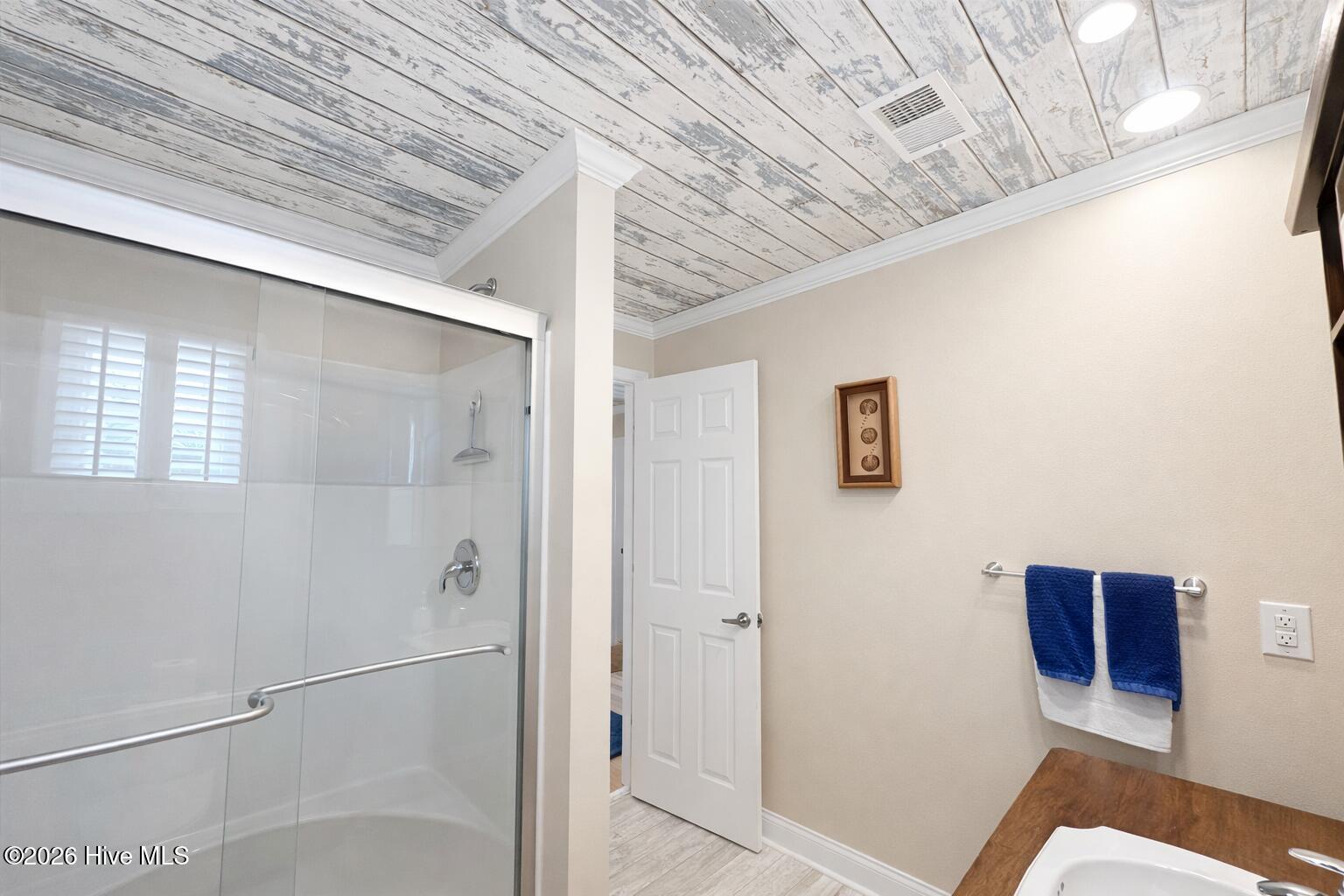 100556036 | Photo 16