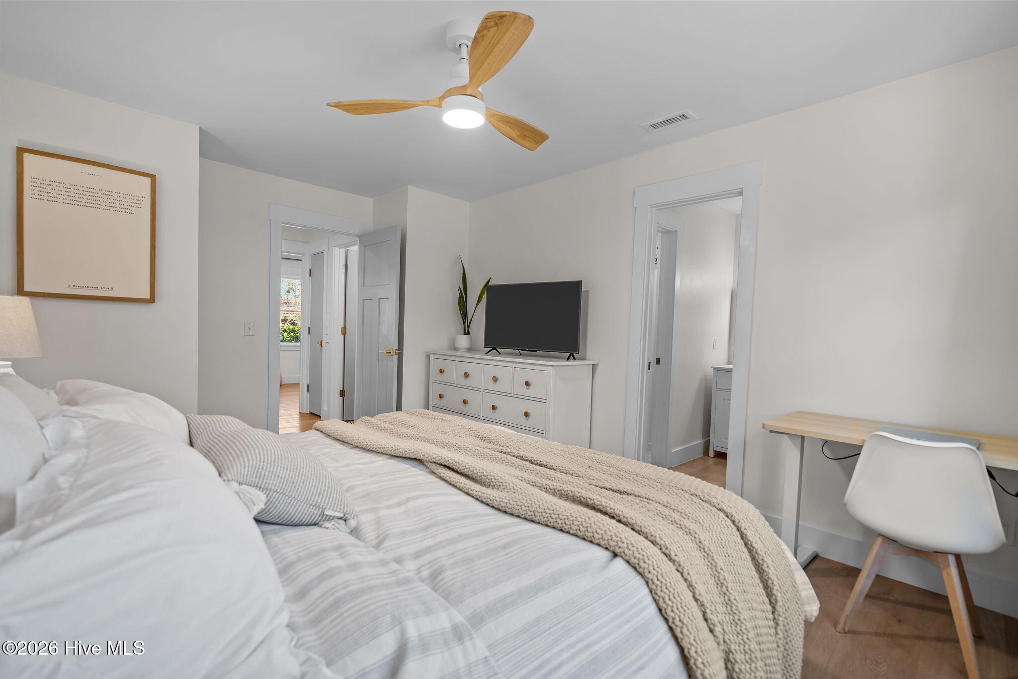 100552729 | Photo 22