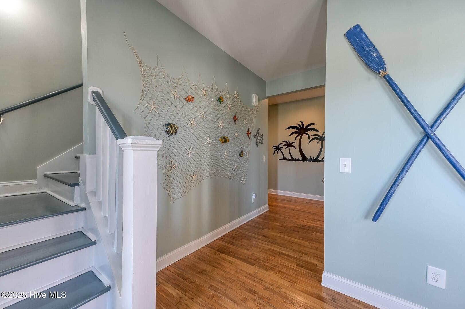 100496177 | Photo 32