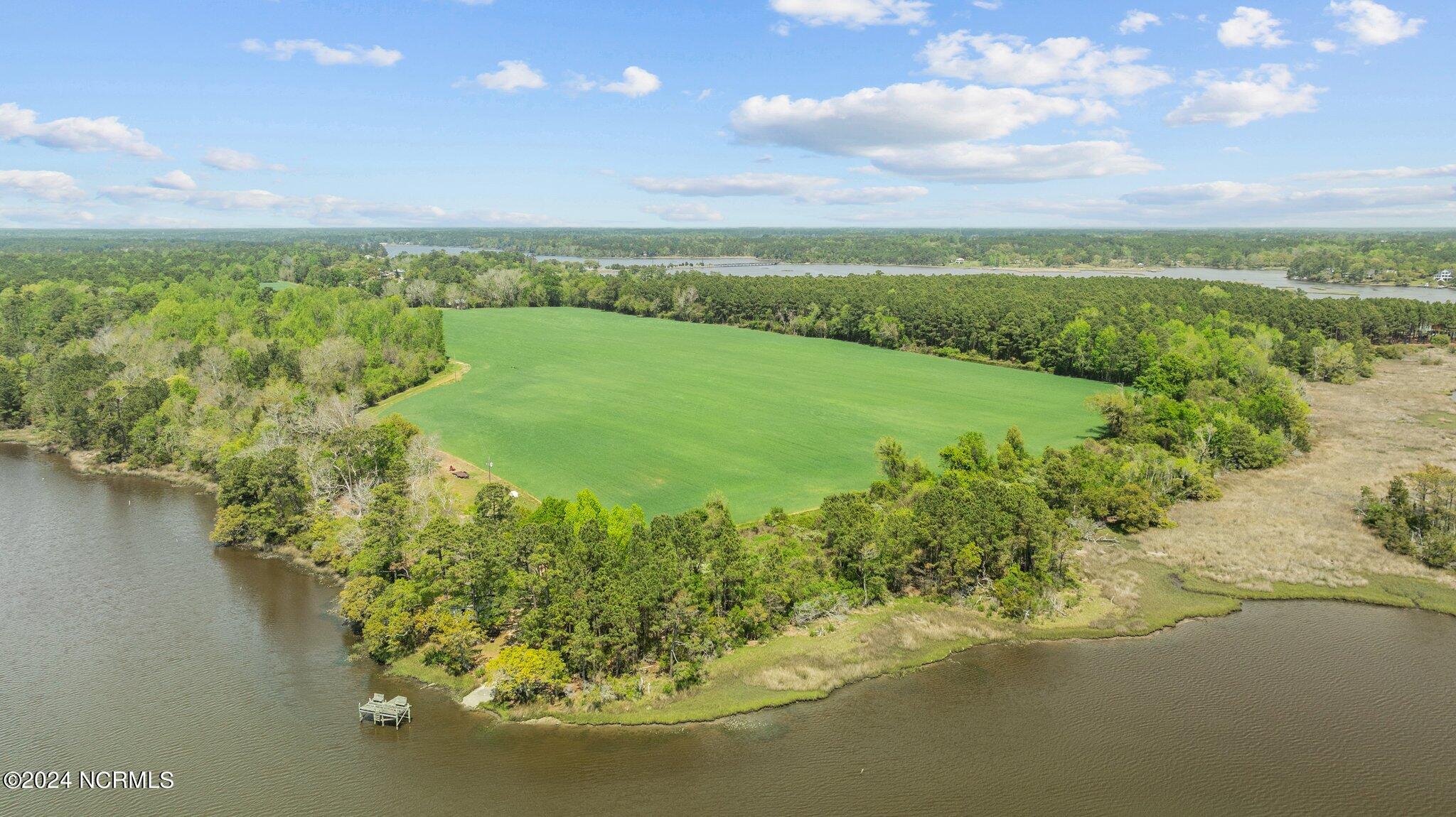 517 Queens Creek Road, Hubert, NC, 28539