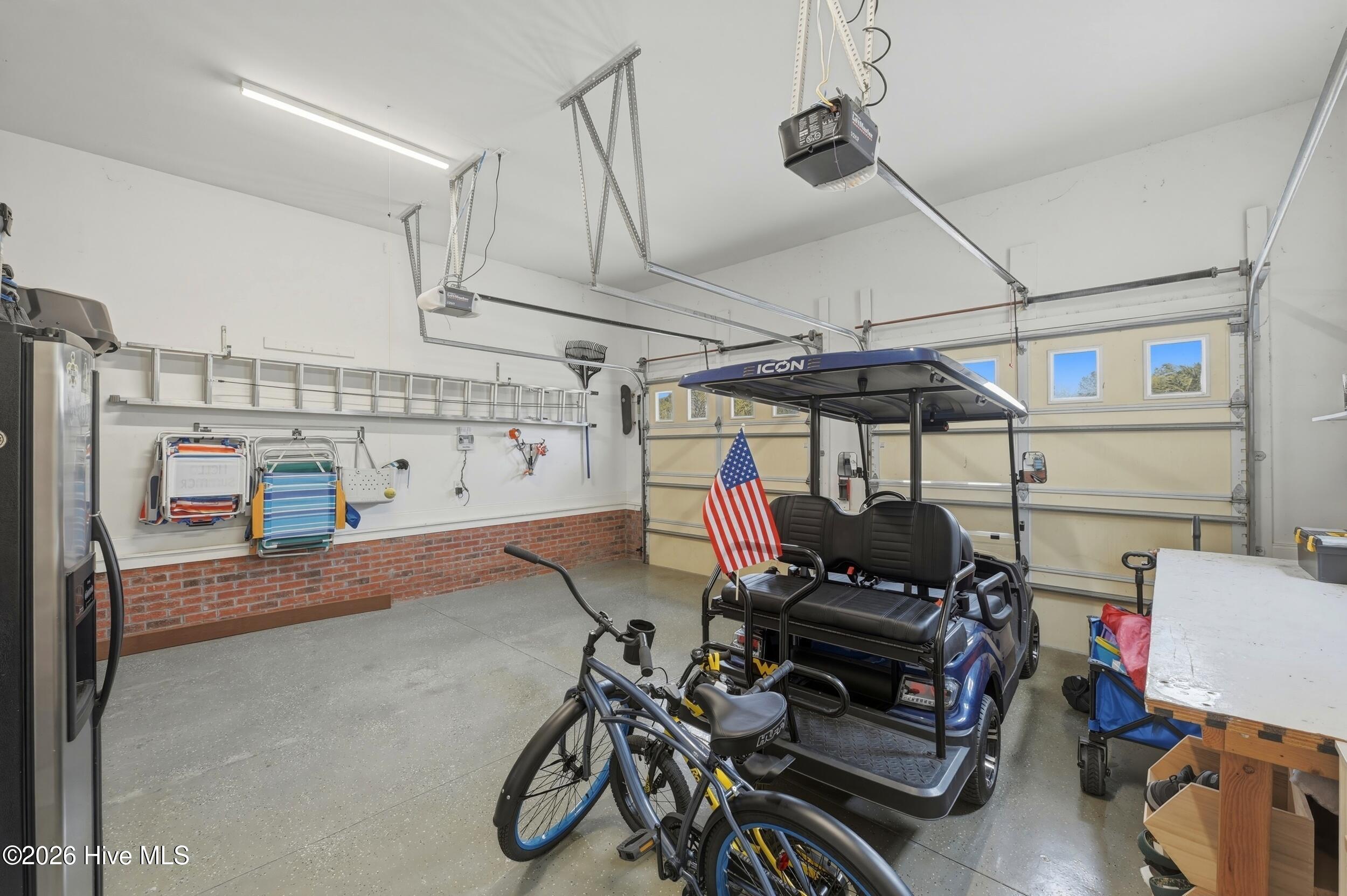 100556453 | Photo 35