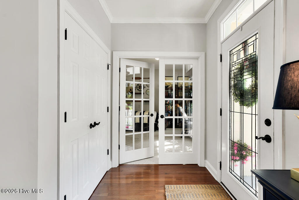 100570520 | Photo 16