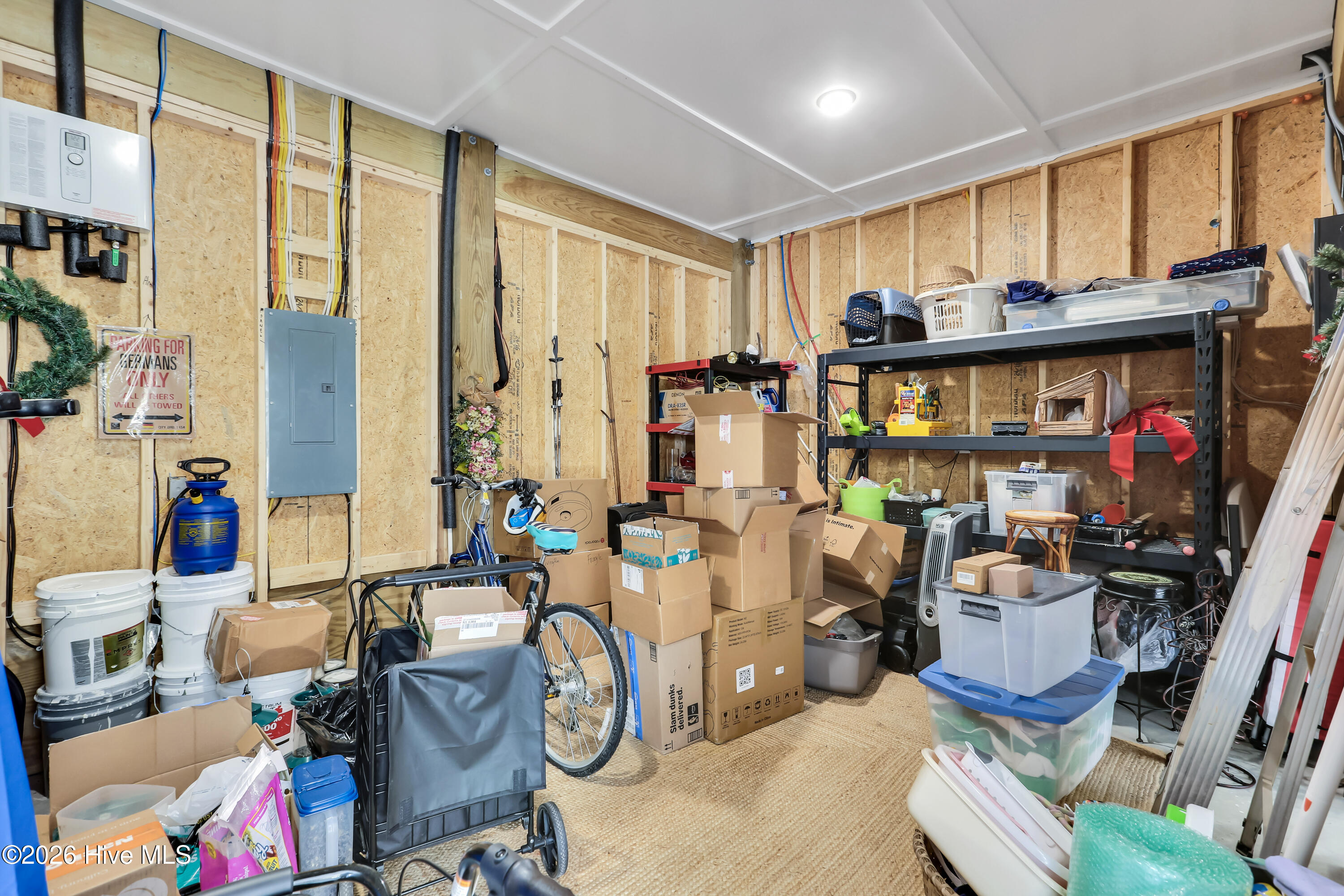 100564163 | Photo 34