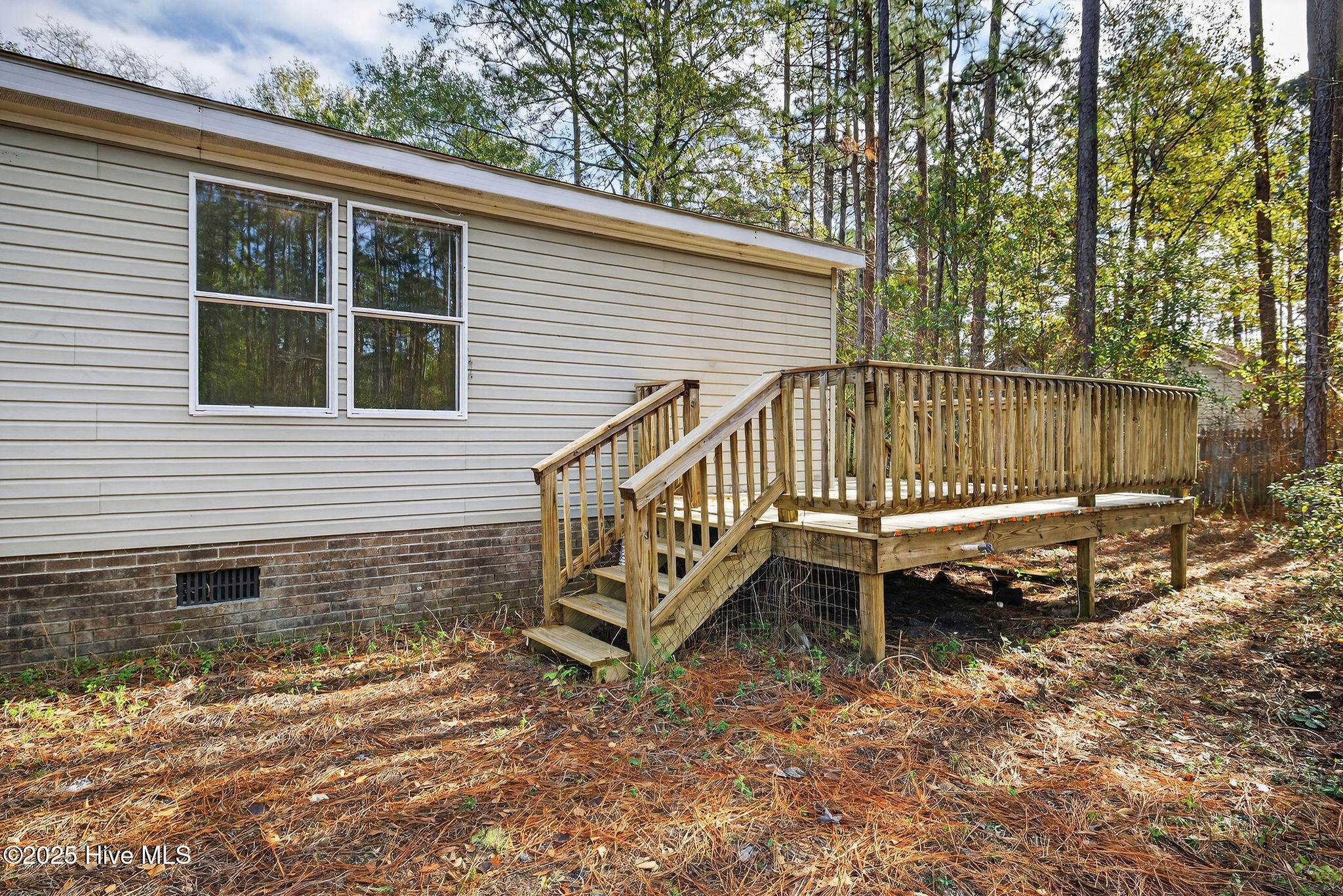 100544256 | Photo 24