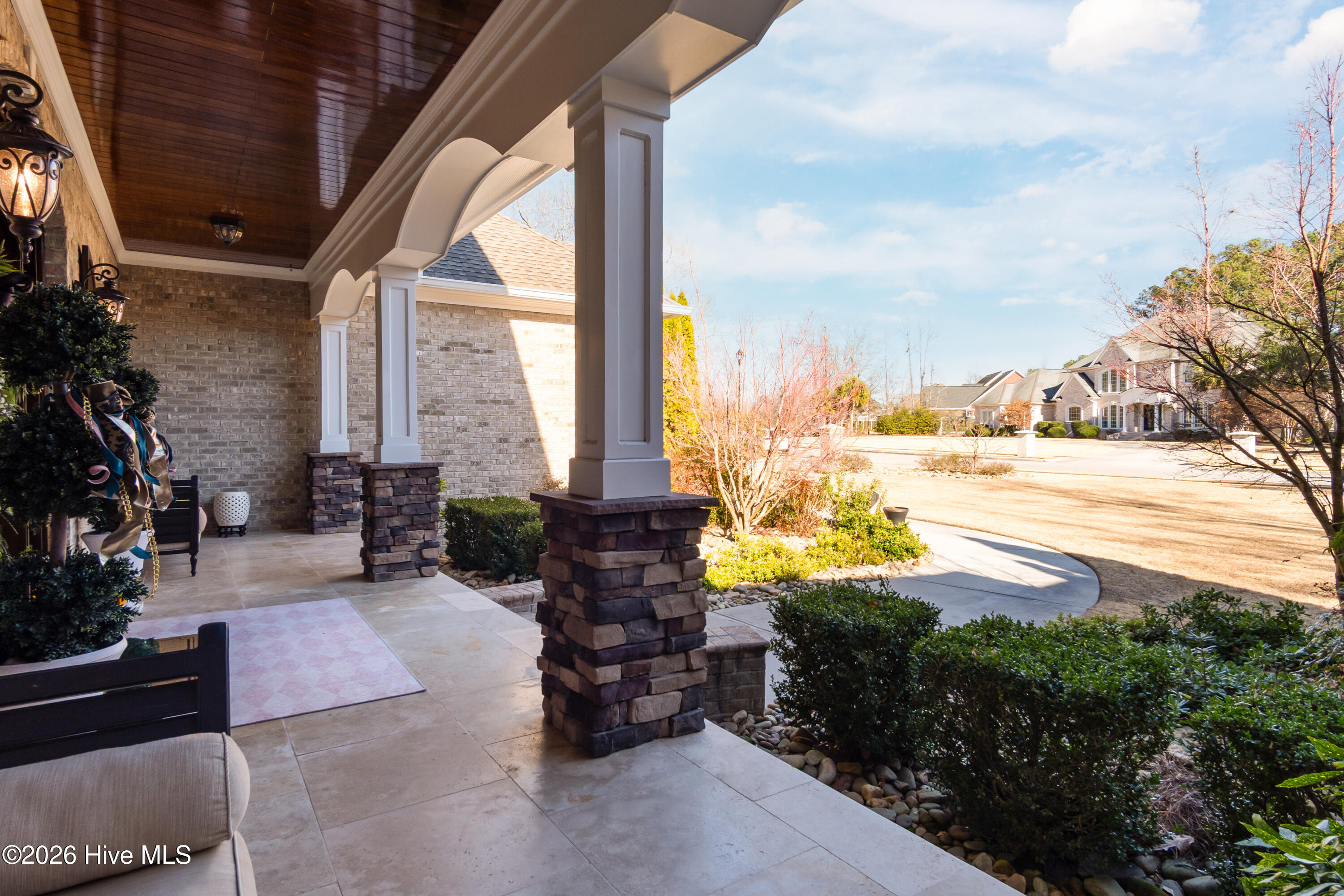 100550947 | Photo 10