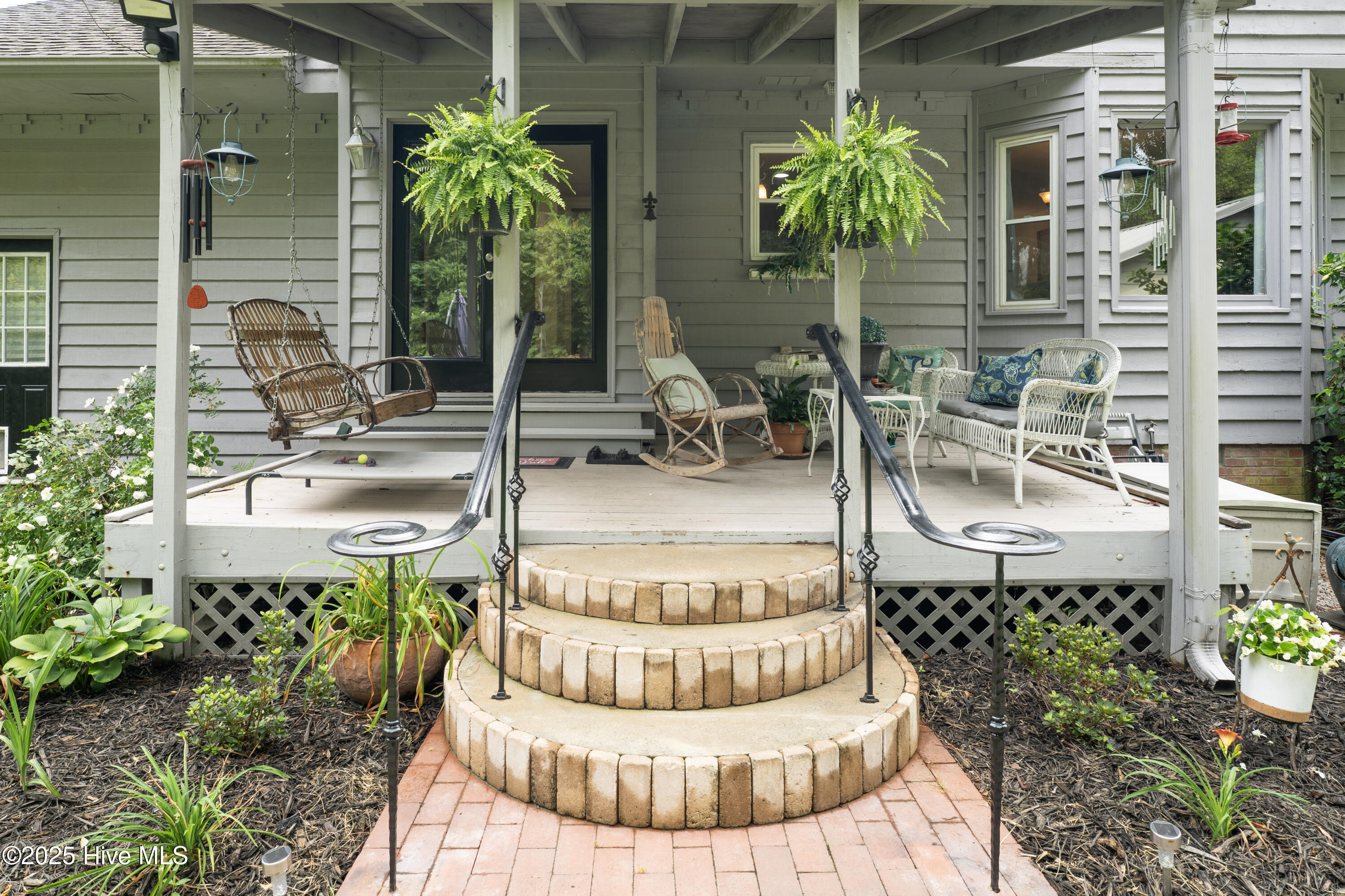 100510654 | Photo 12