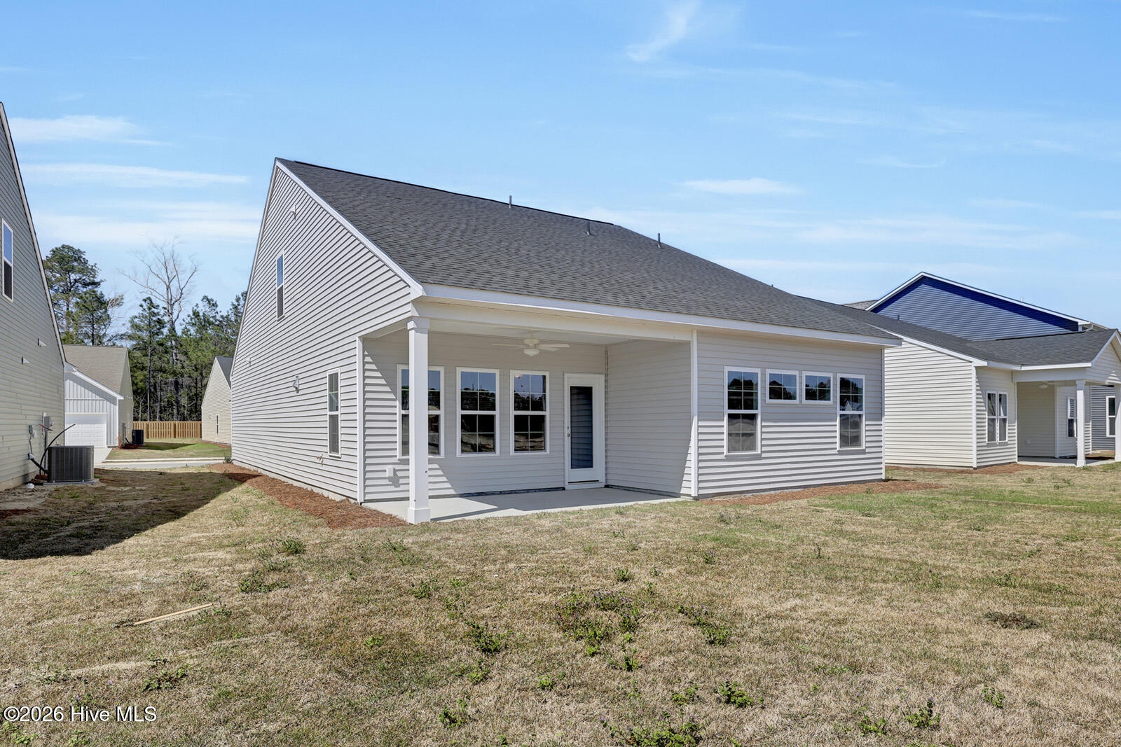 100550326 | Photo 30