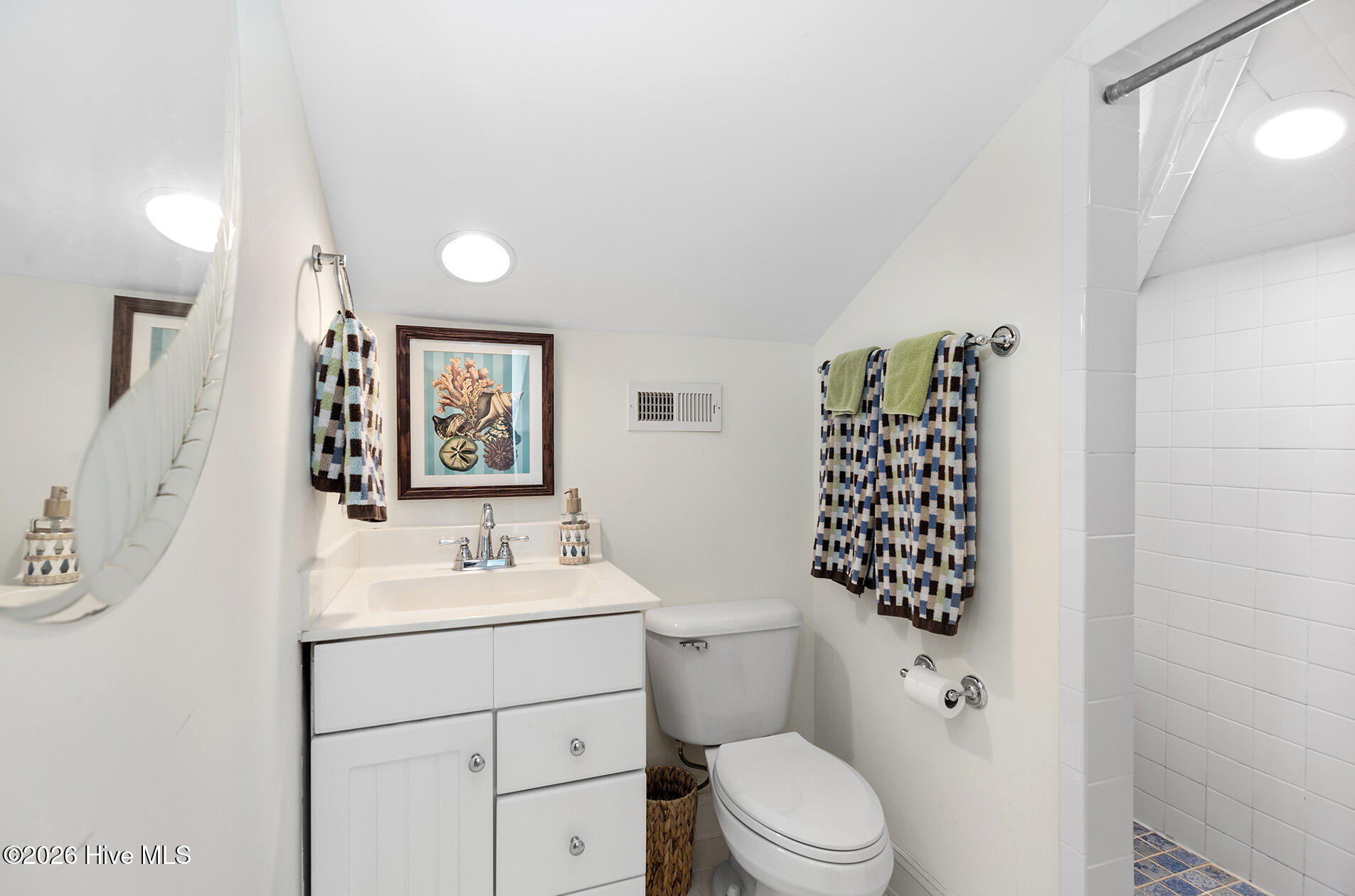 100554340 | Photo 45