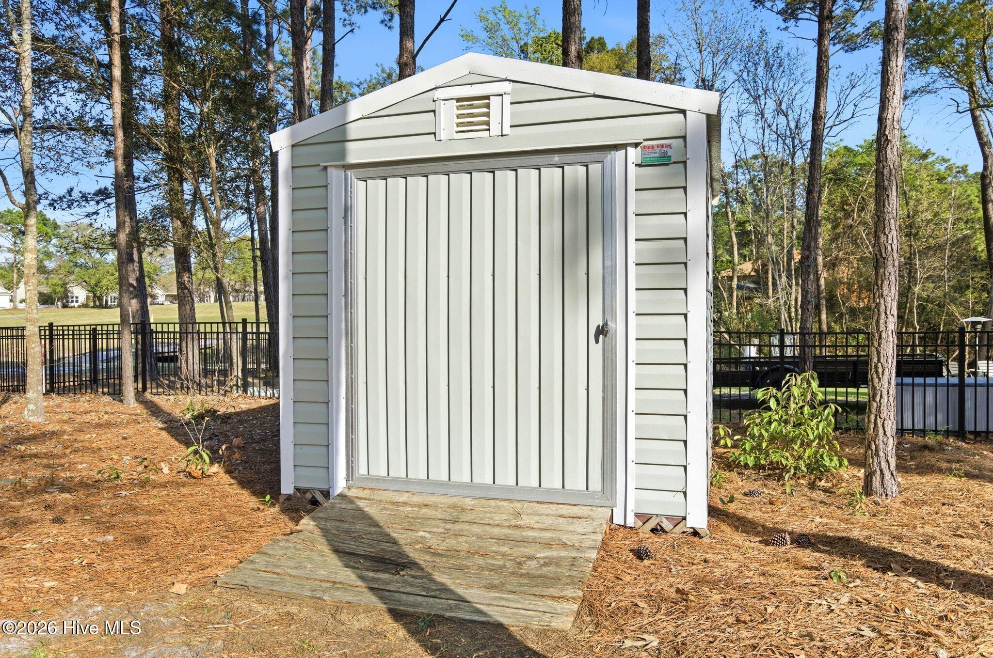 100564498 | Photo 46