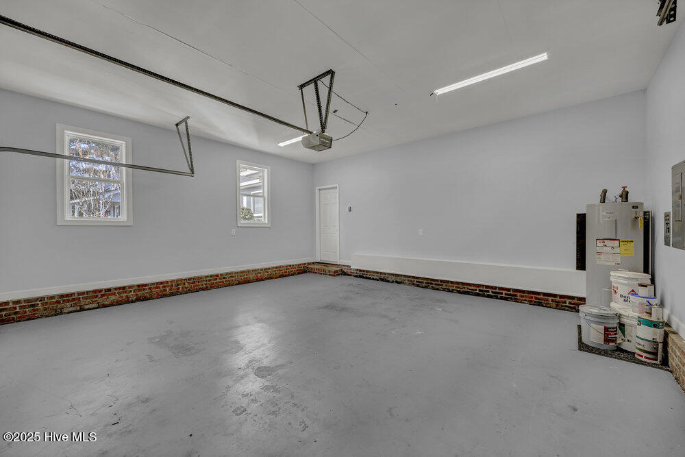 100546133 | Photo 21