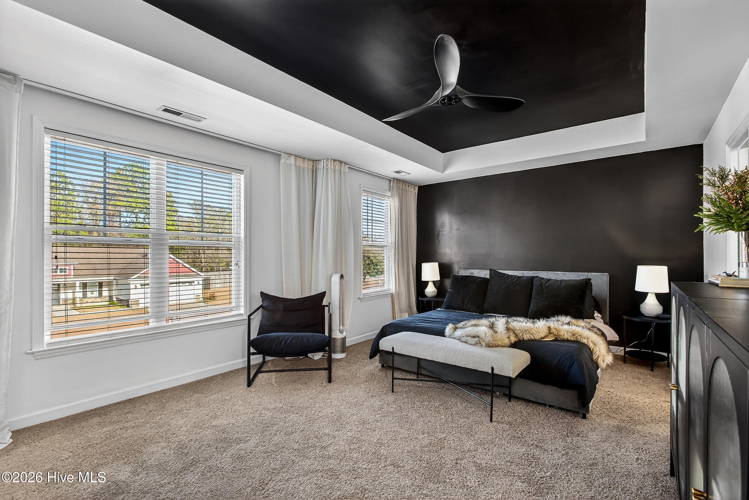 100548948 | Photo 19