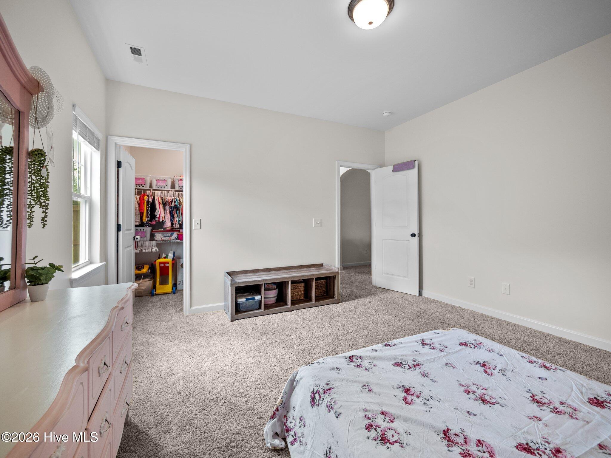 100561868 | Photo 37